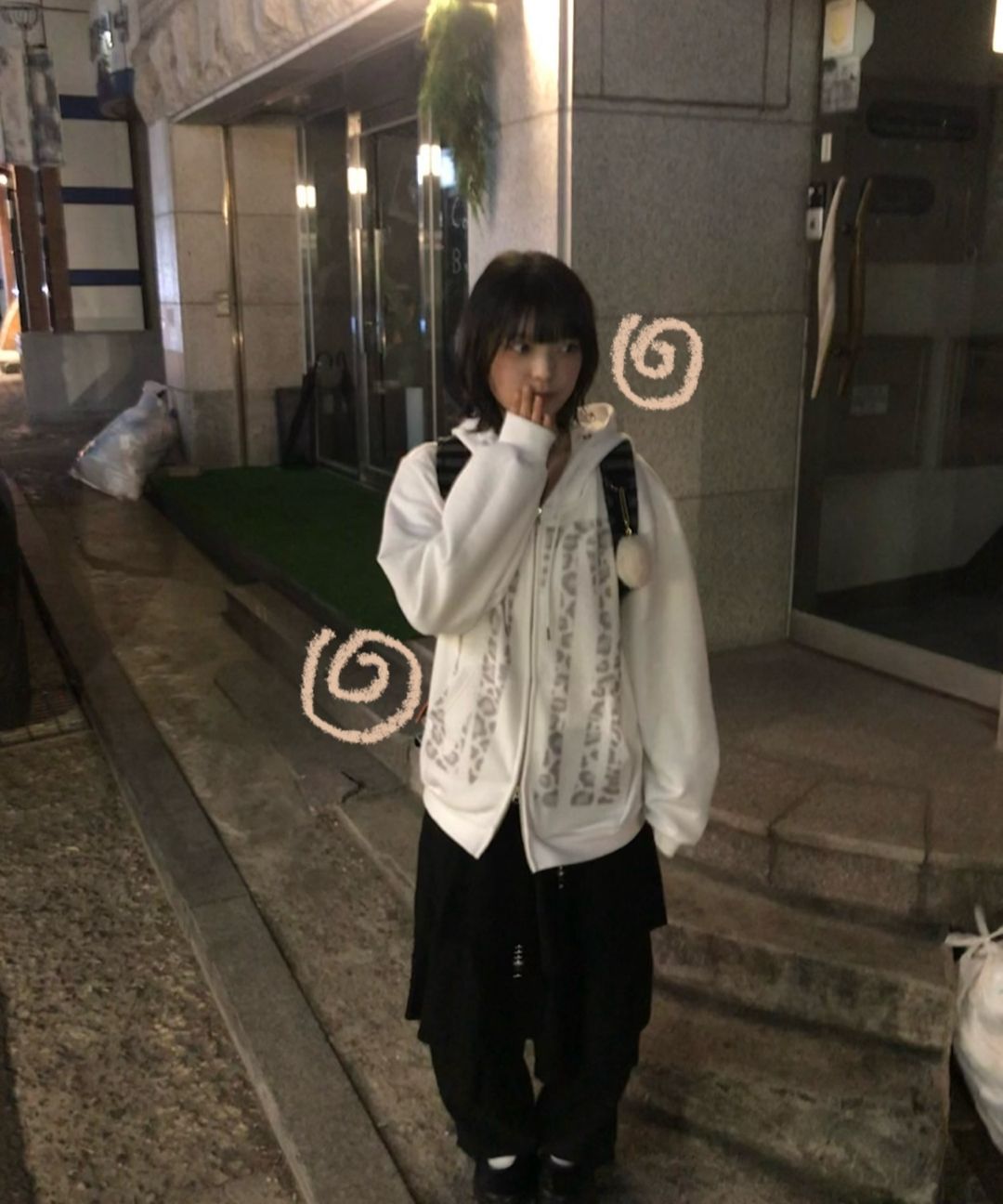 MUSINSA公式 | HUG YOUR SKIN Star Flared Midi Skirt (Black)