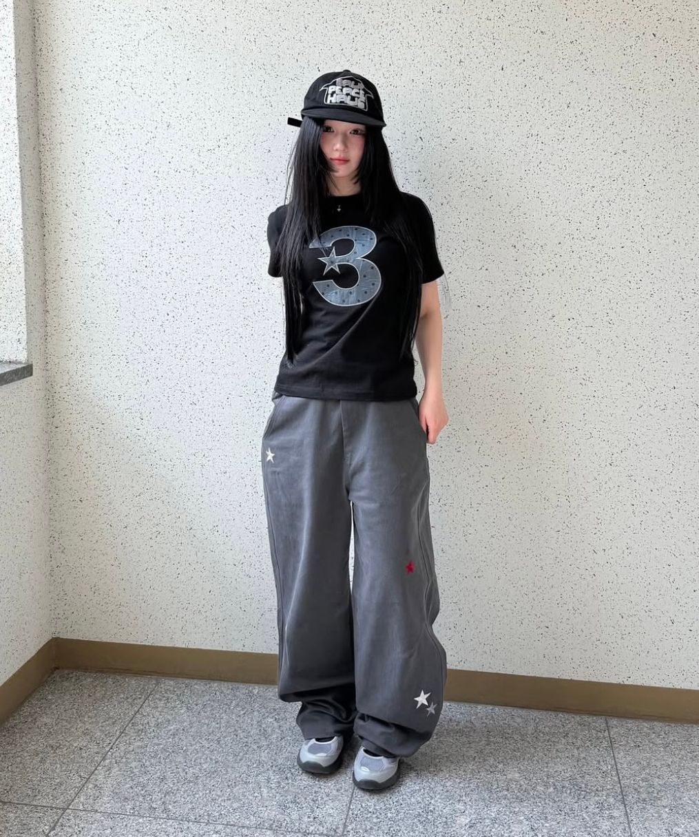 韓国 人気 ロゴTシャツ[BAUF] 3 LOGO DOT SLIM FIT T-SHIRT MUSINSA公式 | BAUF 3 logo dot slim fit t-shirt [red]