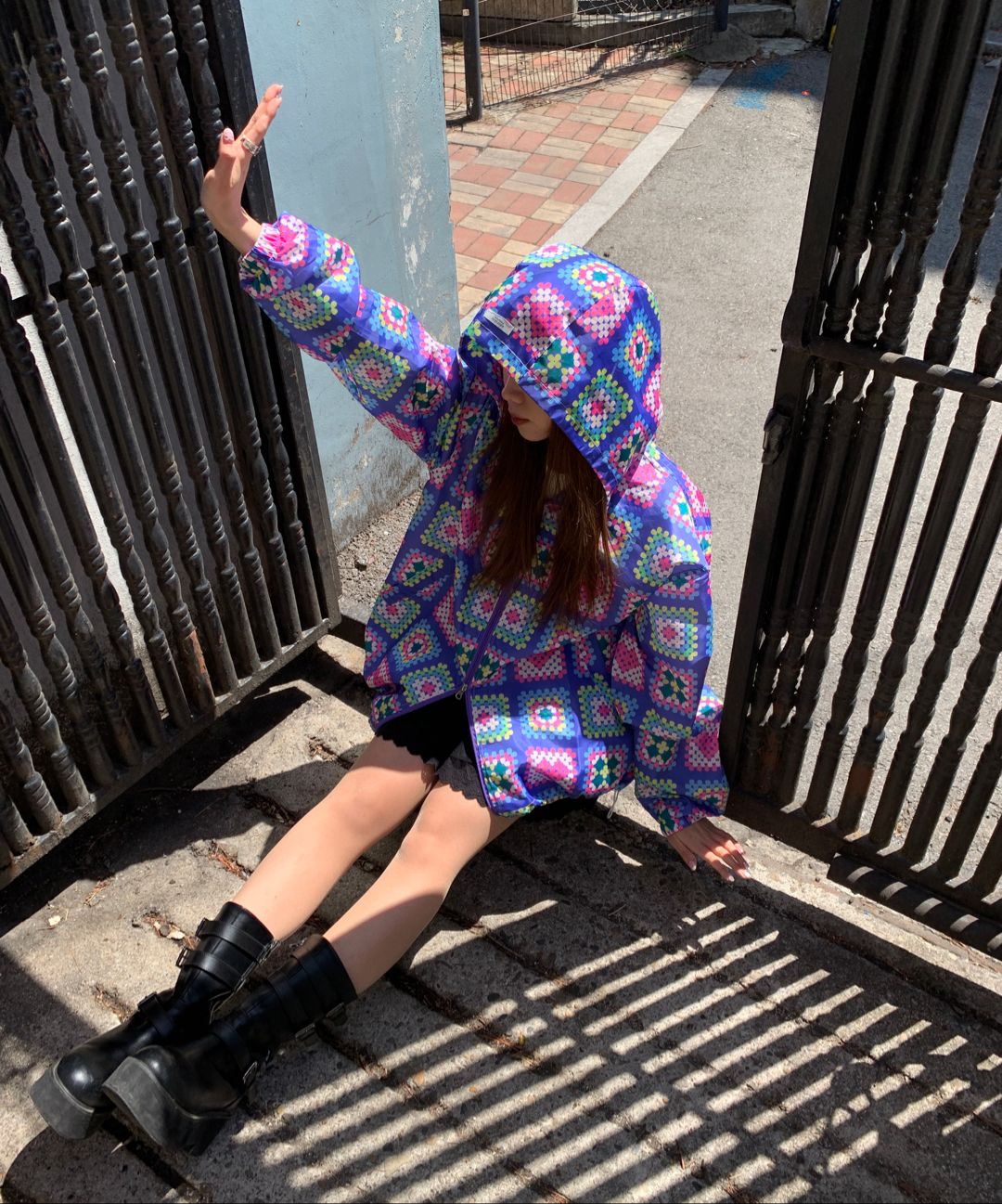 MUSINSA | RONRON HEART CROCHET PATTERN HOODED WINDBREAKER