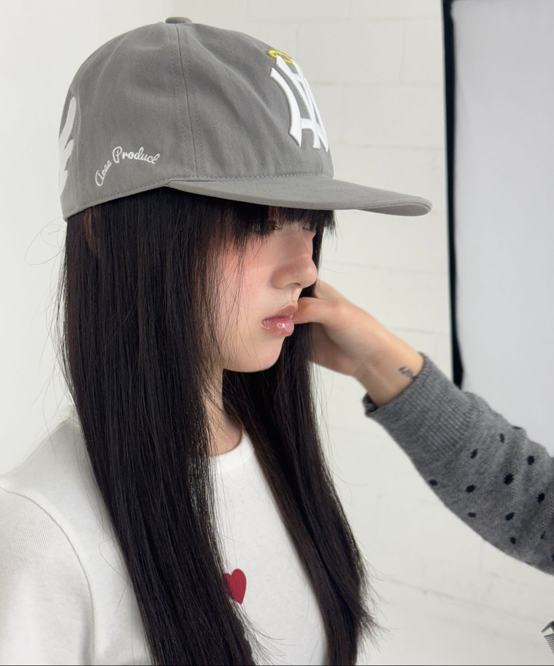MUSINSA | AEAE AE SYMBOL ANGEL WING CAP [GREY]