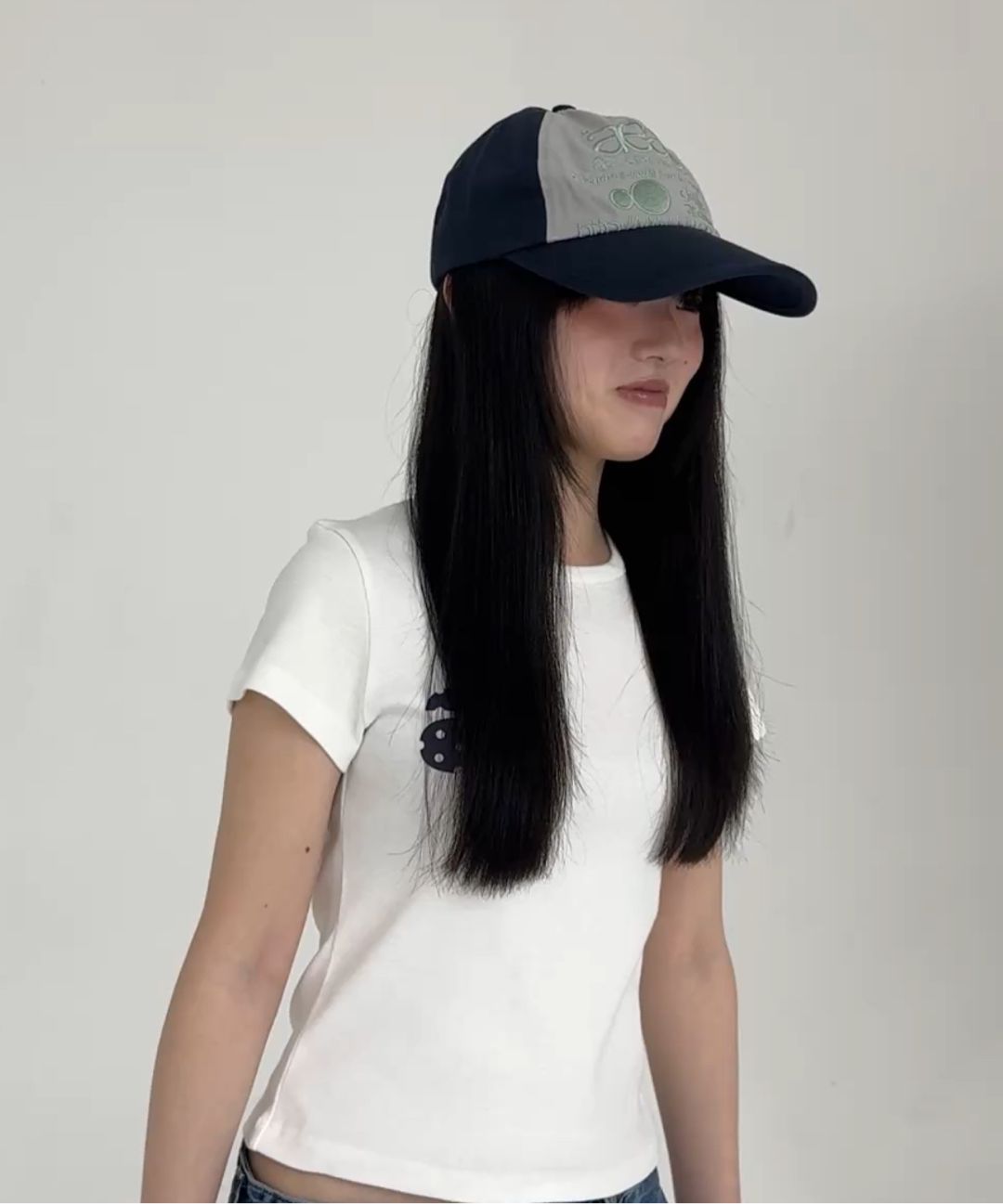 MUSINSA | AEAE WEB LOGO 5 PANNEL BALL CAP [CHARCOAL/ASH]