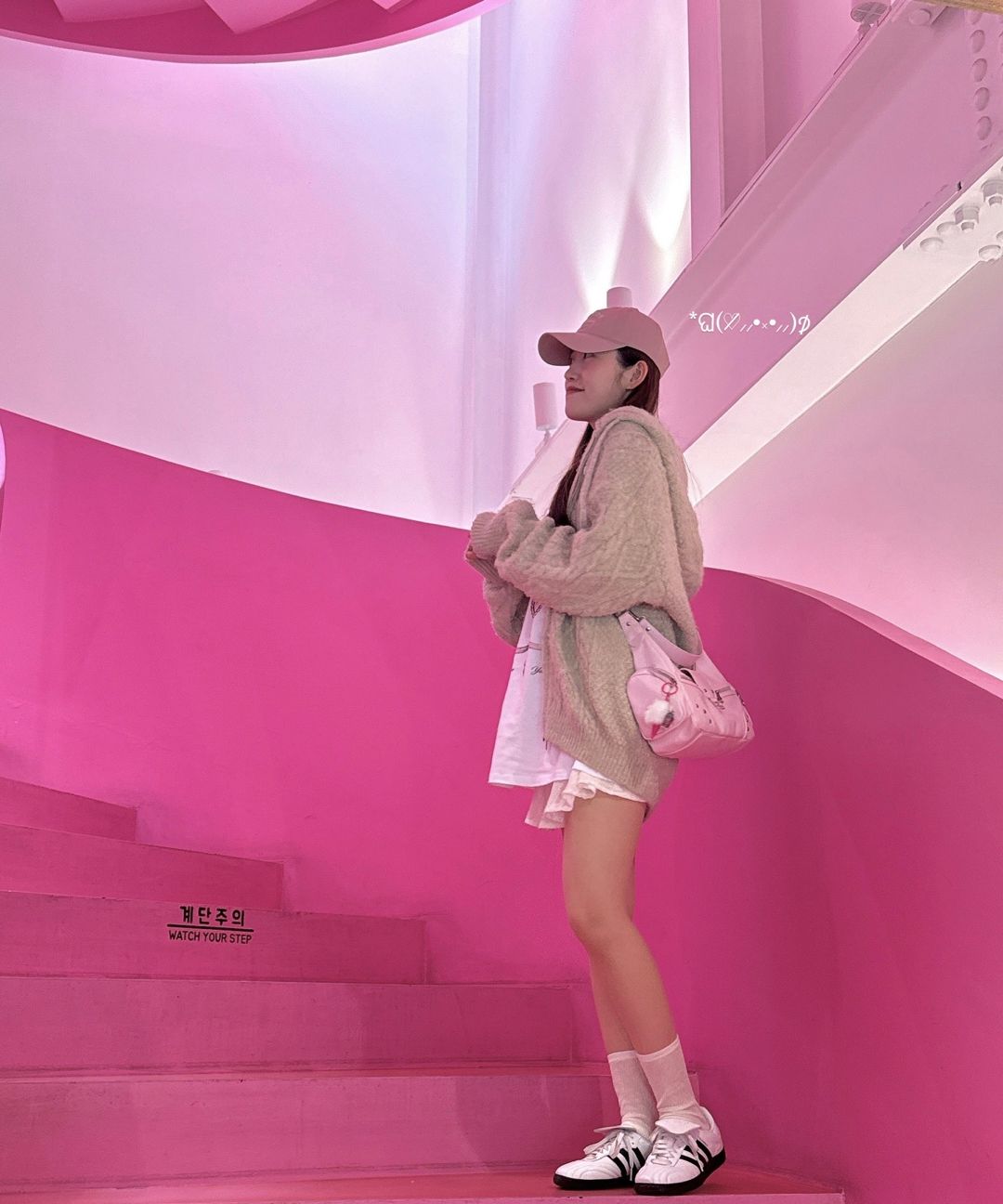 ショルダーバッグ・ポシェット ILLIGO Ruby Stud Shoulder Bag Pink MUSINSA | ILLIGO Ruby Stud Shoulder Bag Pink