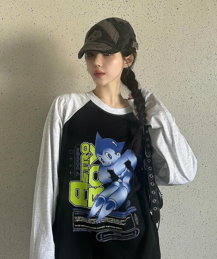★MAINBOOTH★Cyberpunk Raglan T-shirt(WHITE)★正規品/送料込 MUSINSA公式 | MAINBOOTH [Atom] Cyberpunk Raglan T-shirt (White)
