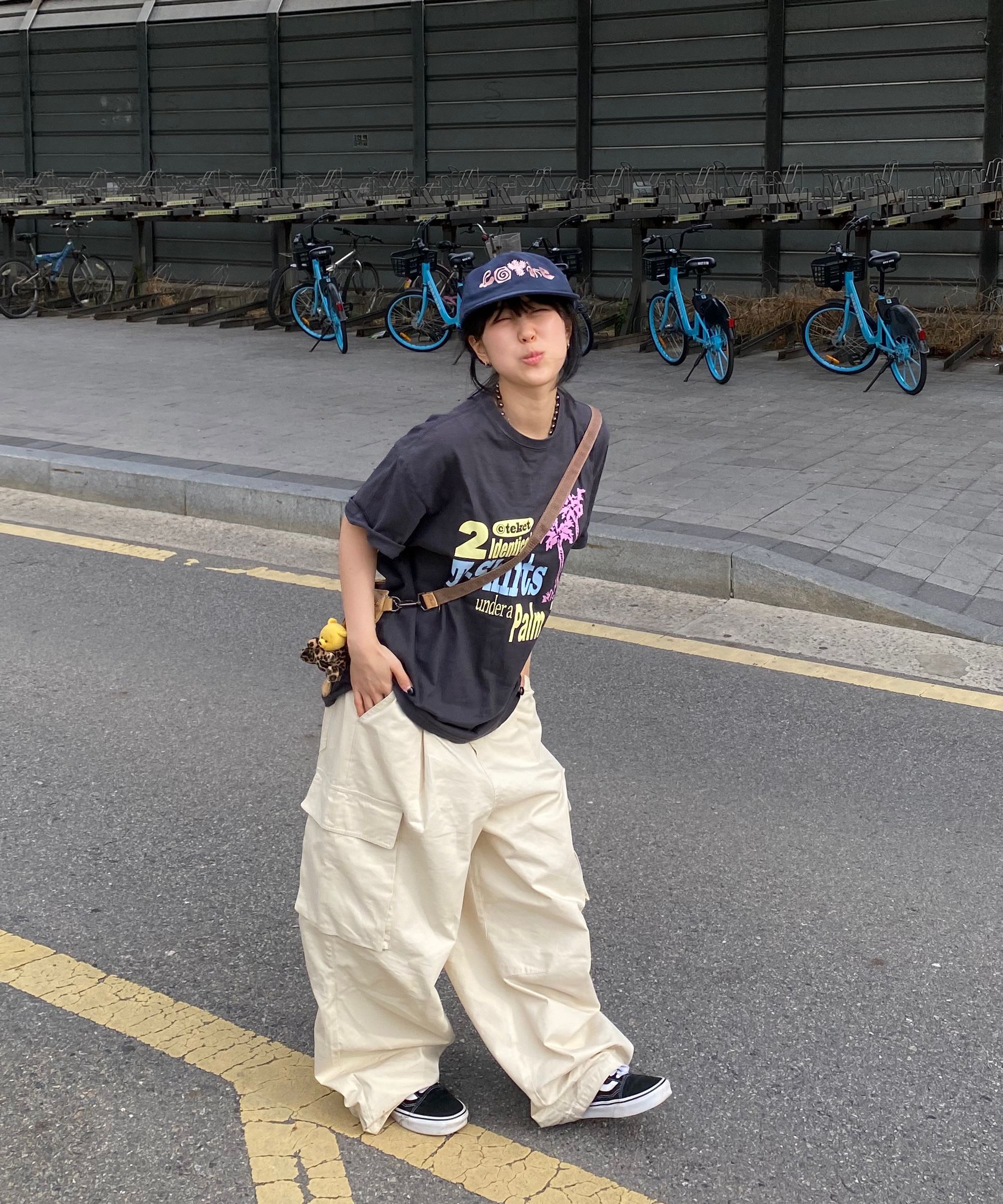 MUSINSA | URBANSTOFF Big Pocket Dart Balloon Pants (Beige)