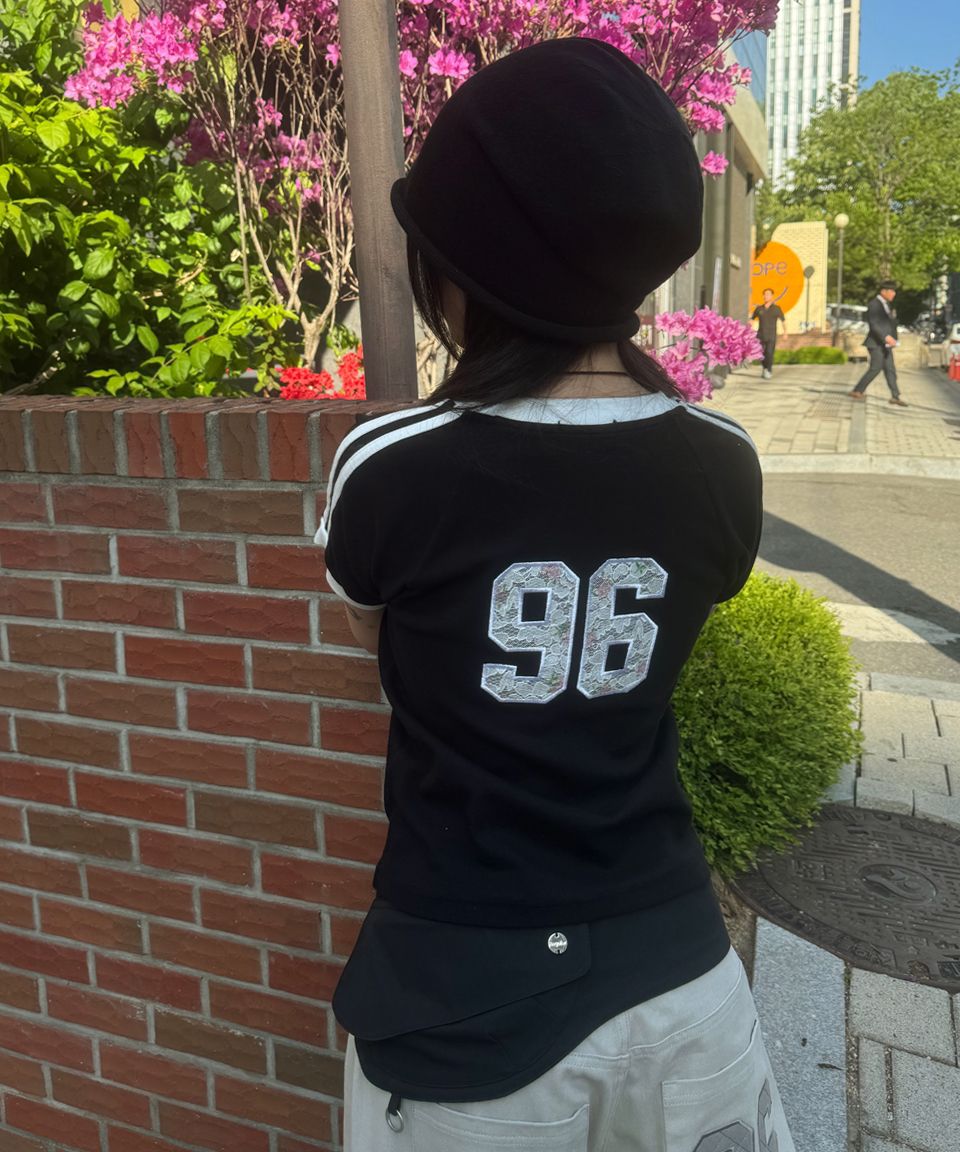 ★ROCKCAKE★Sports 96 Lace Crop Top★送料・関税込★ MUSINSA公式 | ROCKCAKE Sports 96 Lace Crop Top - Black