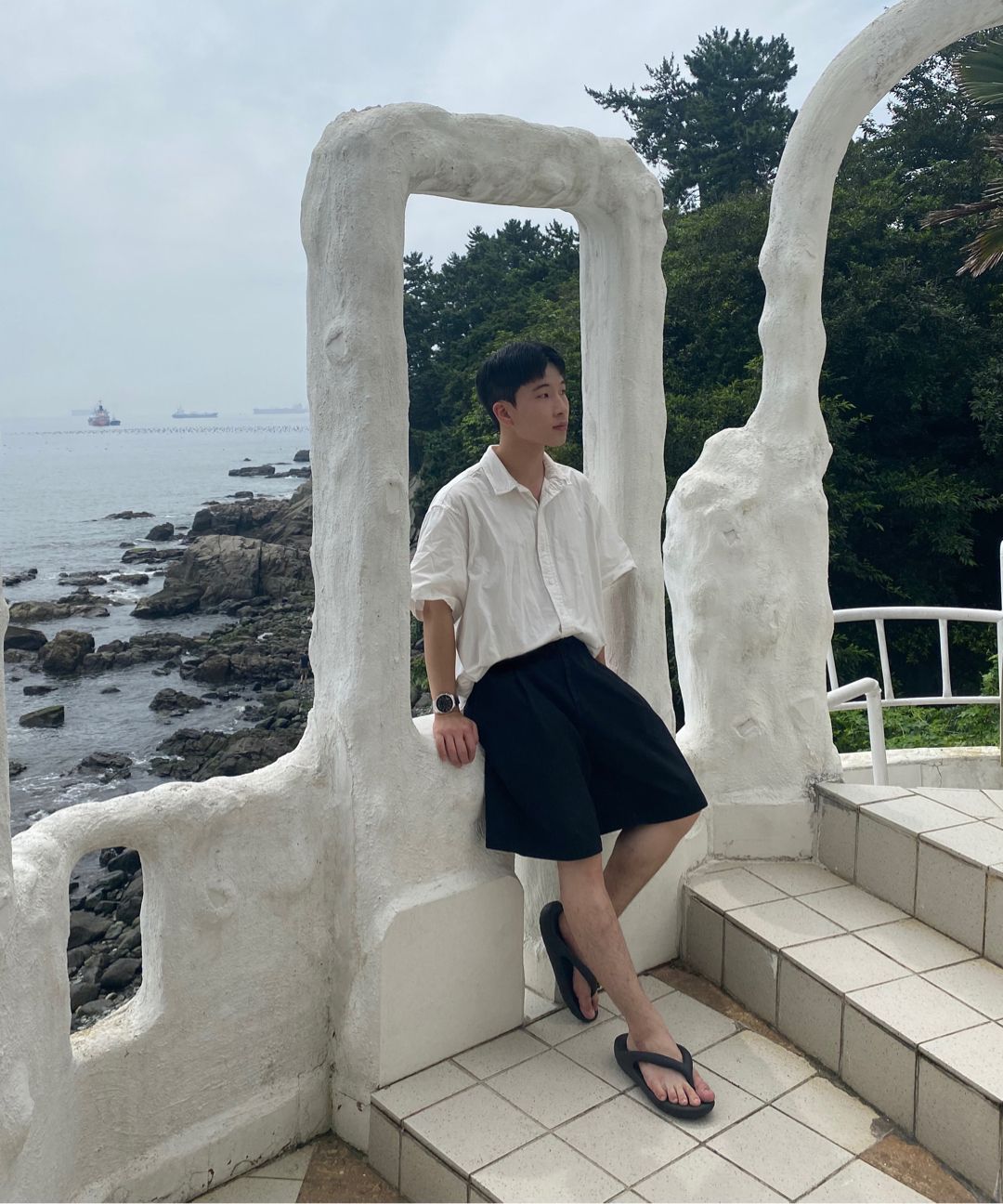 MUSINSA | PARTIMENTO PINTUCK WIDE BERMUDA PANTS BLACK
