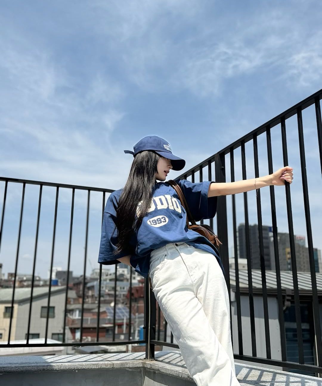 MUSINSA | 1993STUDIO Studio Arch Logo T-Shirt_Oat Beige