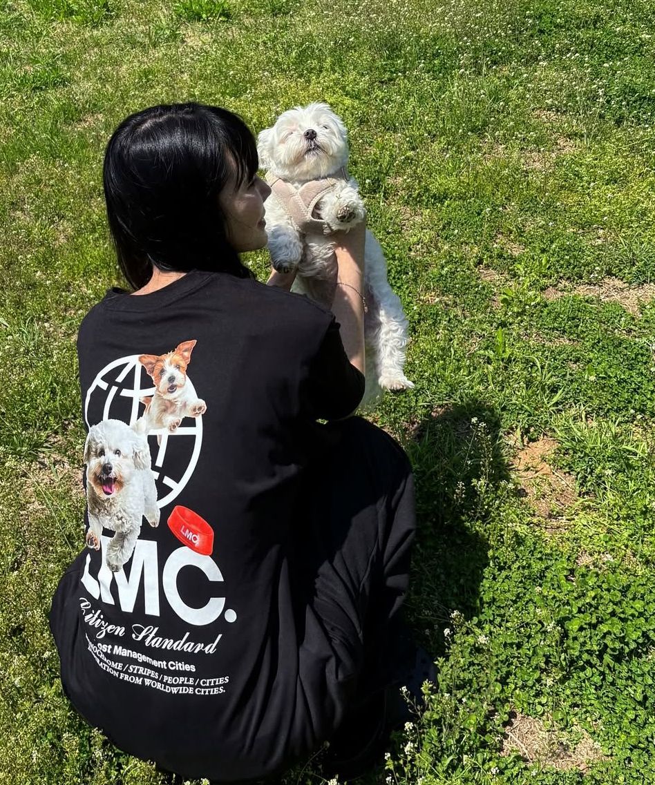MUSINSA | LMC FLYING PUPPY TEE black