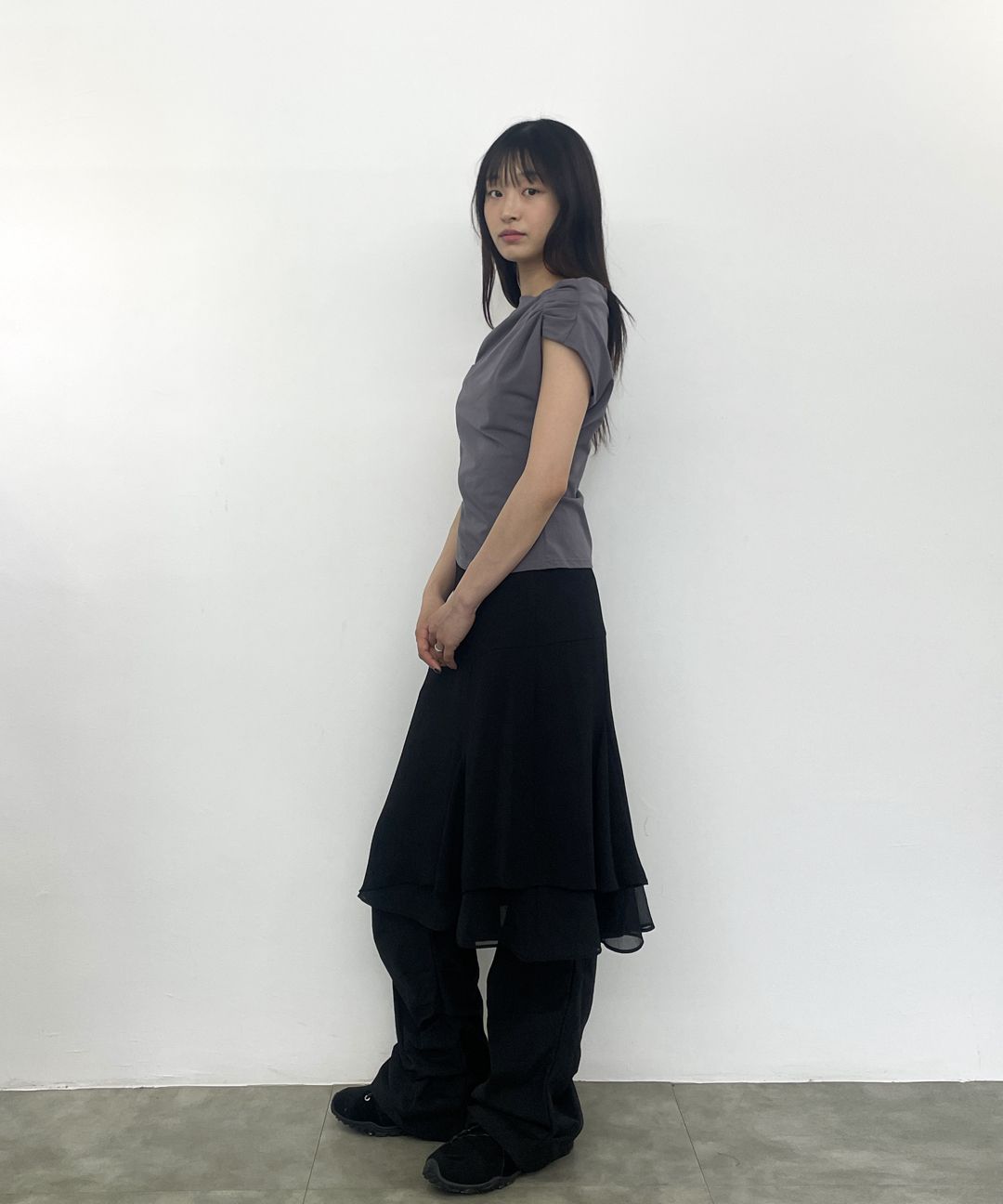 MUSINSA公式 | MISEKI SEOUL Slanted sleeveless top BLACK