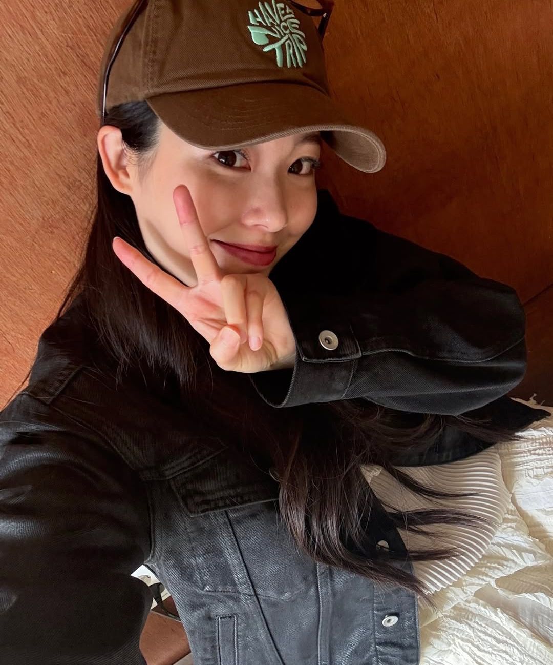MUSINSA公式 | HELLO SUNRISE HNT Swirl Logo Ball Cap_Red