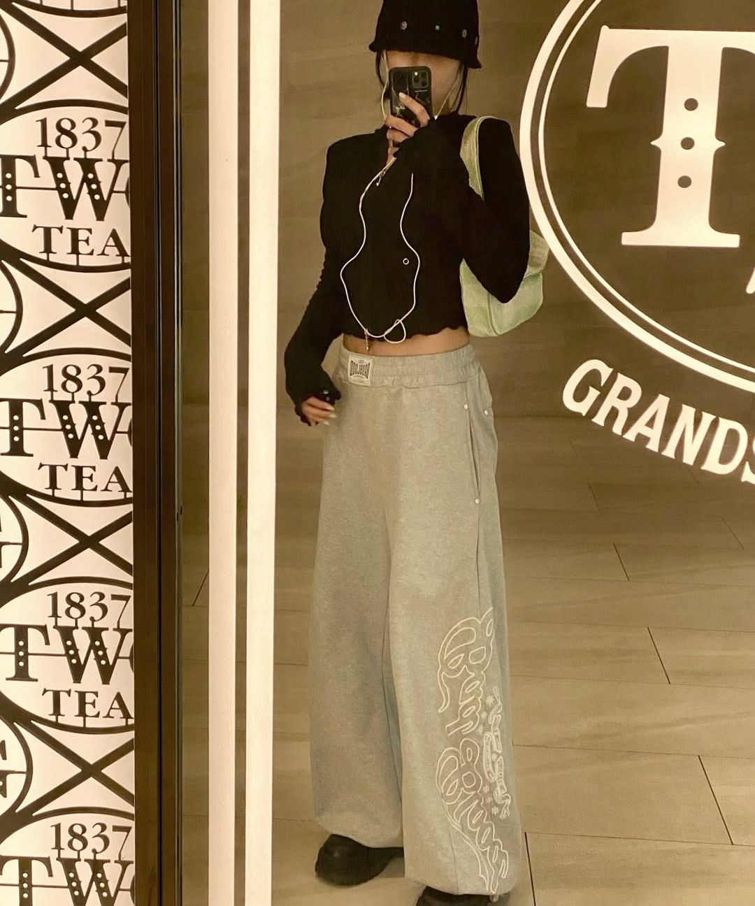 パンツ [BADBLOOD] Mystic Capsule 2 Way Curved Jogger Trousers MUSINSA | BADBLOOD Mystic Capsule 2 Way Curved Jogger