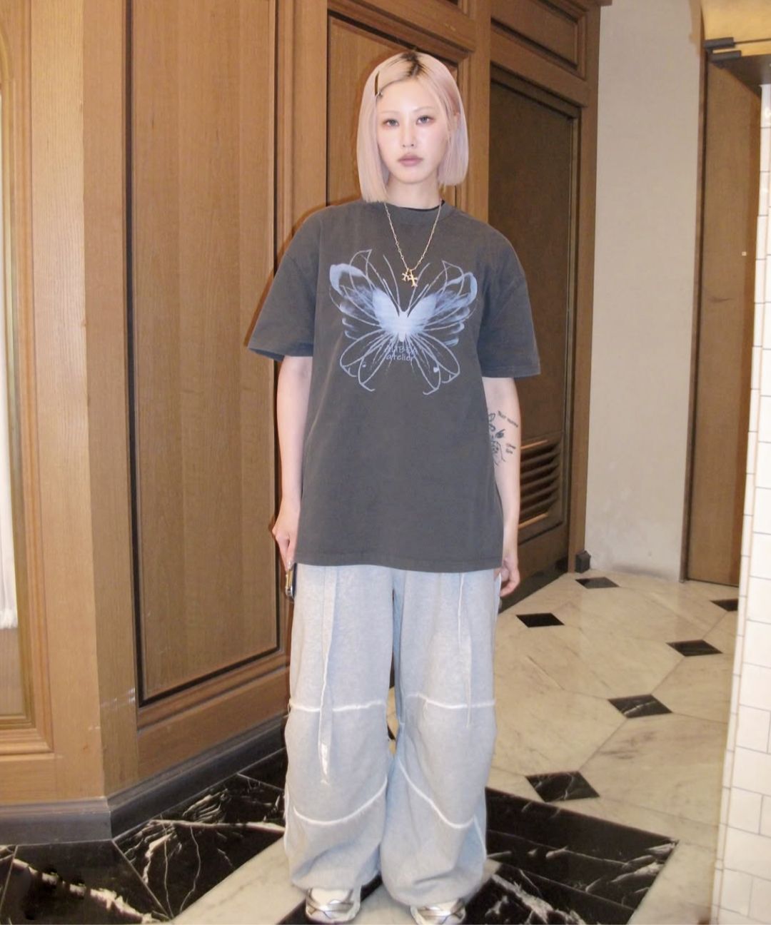 【VETEZE】25SS★ AubeA X-ray Butterfly Pigment T-shirt MUSINSA | VETEZE OBE X-RAY BUTTERFLY PIGMENT T-SHIRT (GRAY)