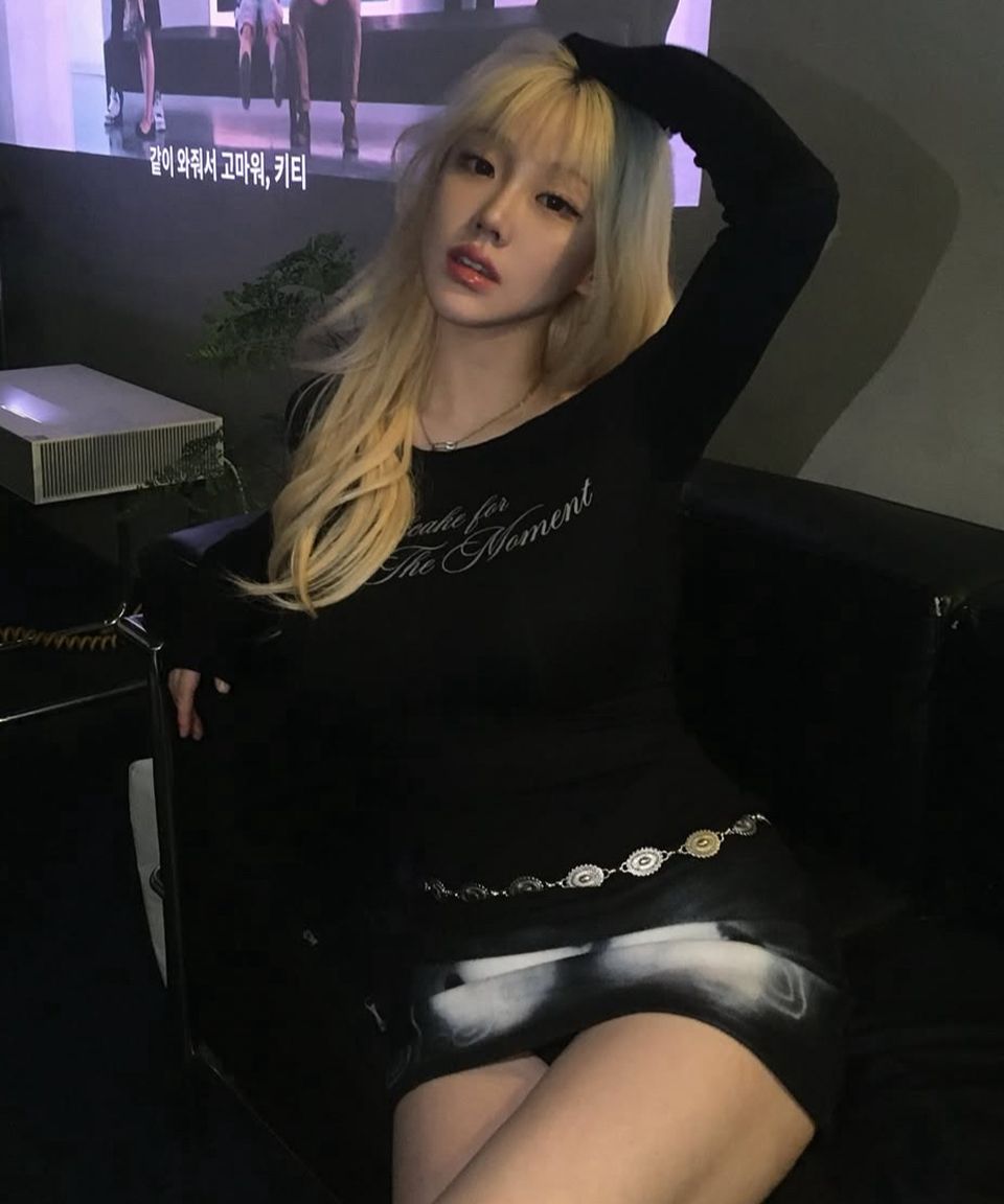 【 ROCKCAKE 】 cursive mesh top MUSINSA | ROCKCAKE Cursive Mesh Top - Beige