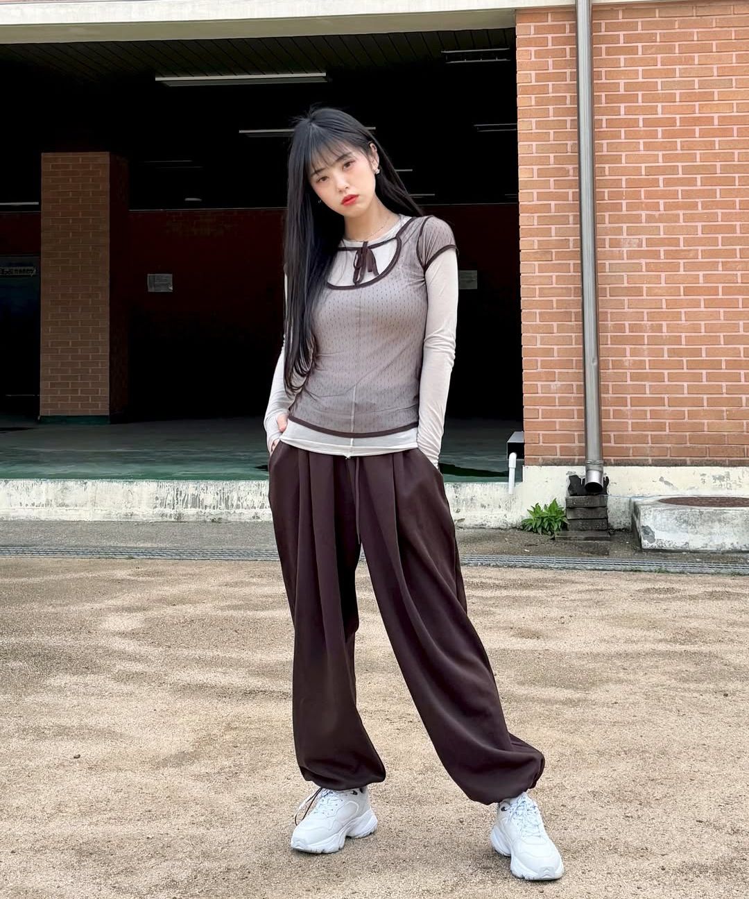 【MODERNIF】String One-Tuck Brushed Sweatpants 005_8422d12b-0936-4abd-a09f-