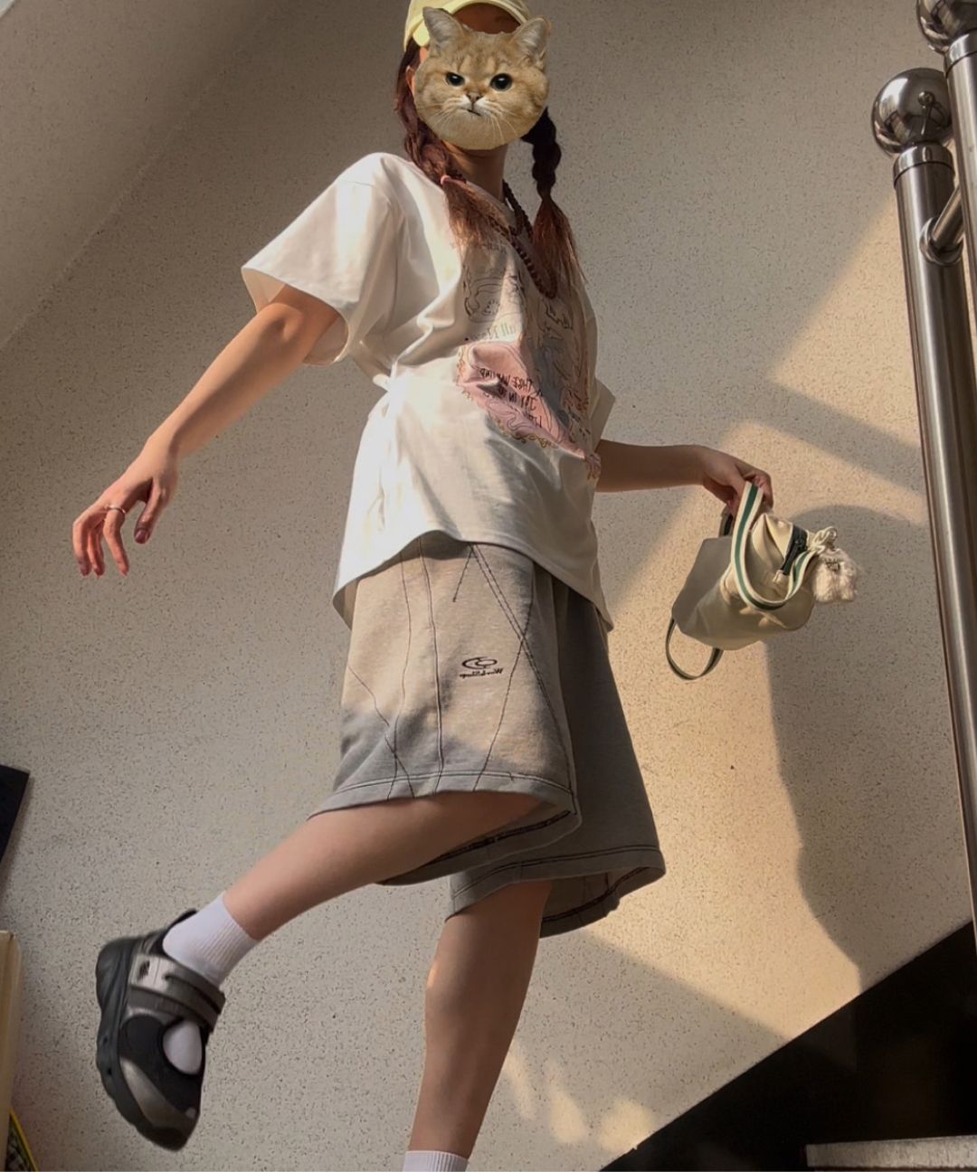 타입서비스(TYPESERVICE) Rabbit Ruched Top [White] - 사이즈