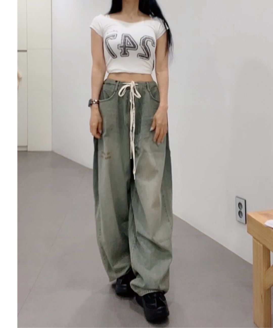 MUSINSA | GLOWNY [PERSONAL SPACE] 247 SNUG TEE (2 Colors)