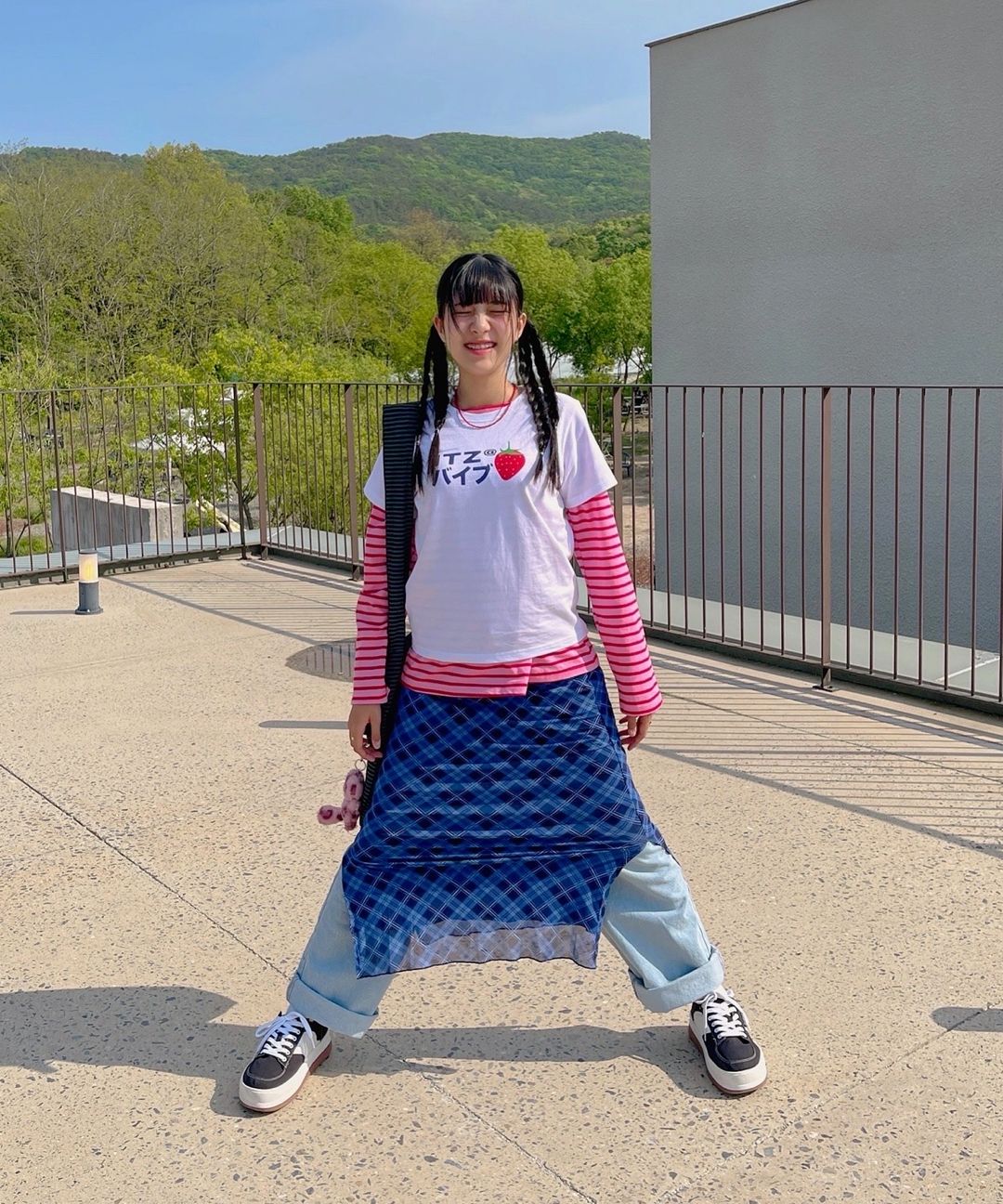 【ITZAVIBE】REVERSIBLE STRIPE BAG ストライプ クロスバック REVERSIBLE STRIPE BAG - ITZAVIBE | 60% - Asian Fashion