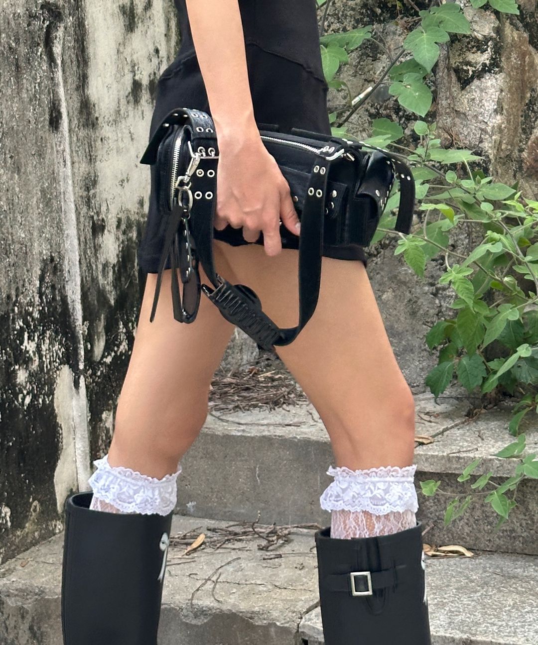 ★Rose Frantz★ Multi Pocket Studded Shoulder Bag (2色) MUSINSA | ROSÉ FRANTZ Multi Pocket Studded Shoulder Bag [Black]