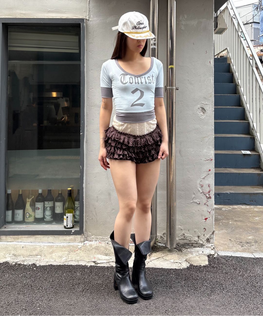 MUSINSA公式 | SCULPTOR Heart Neck Tee Brown