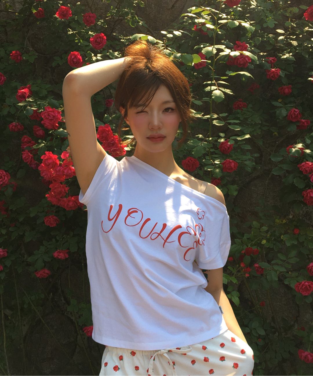 Tシャツ・カットソー [YOUHEE] OFF-SHOULDER T-SHIRTS WHITE MUSINSA公式 | YOUHEE OFF-SHOULDER T-SHIRTS WHITE