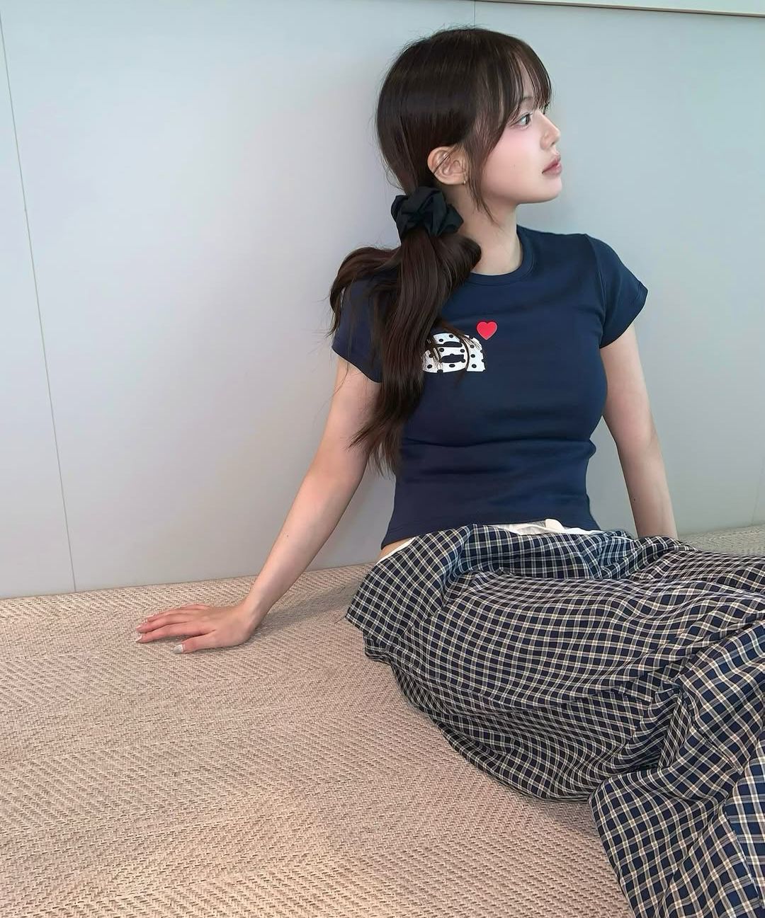 MUSINSA公式 | AEAE DOT SMALL LETTER TEE [WHITE]
