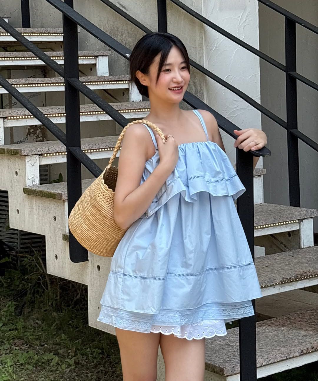 MUSINSA公式 | SINOON Rose Scallop Mini Skirt (White)