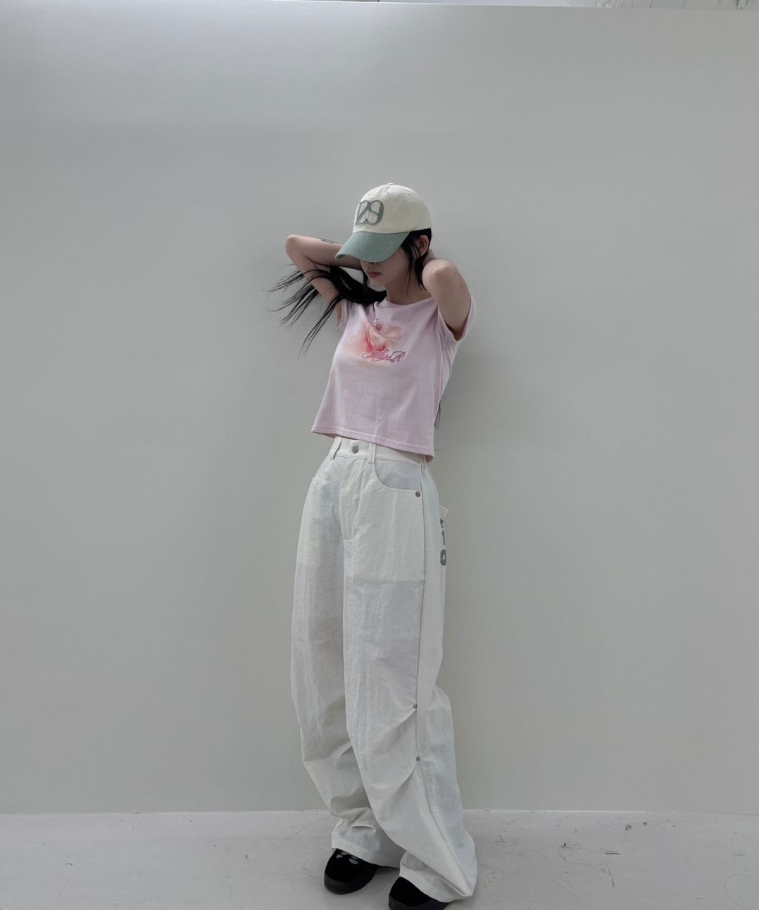 ★ILLIGO★ DRAWING ROSE LOOSE CROP T-SHIRT MUSINSA | ILLIGO Drawing Rose Loose Crop T-Shirt Pink