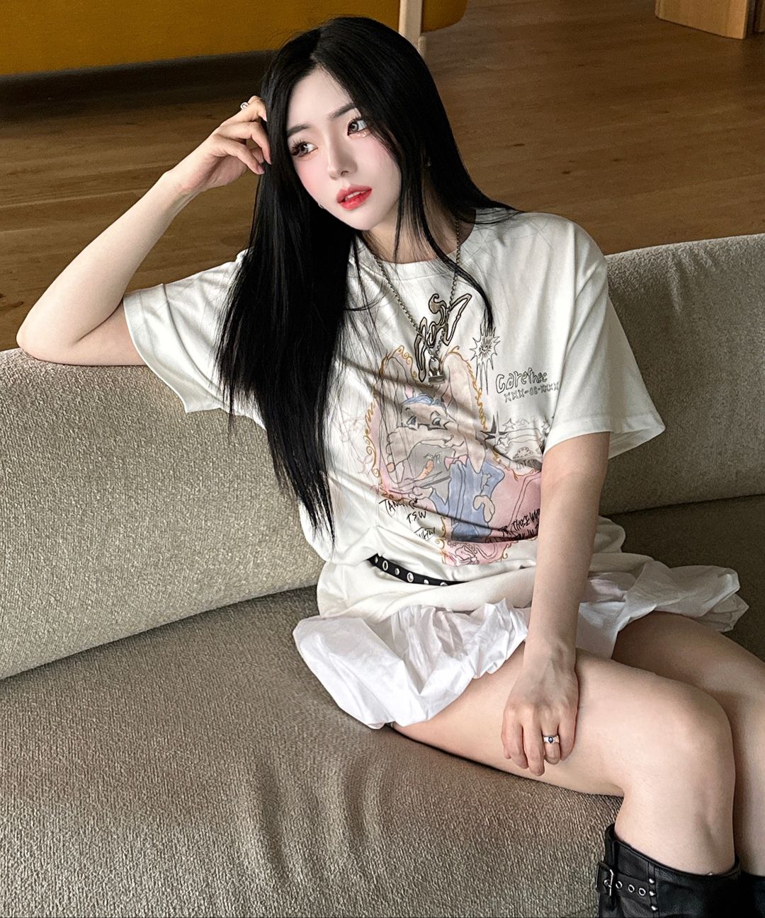 トップス TYPESERVICE Rabbit Ruched Top white MUSINSA | TYPESERVICE Rabbit Ruched Top [White]