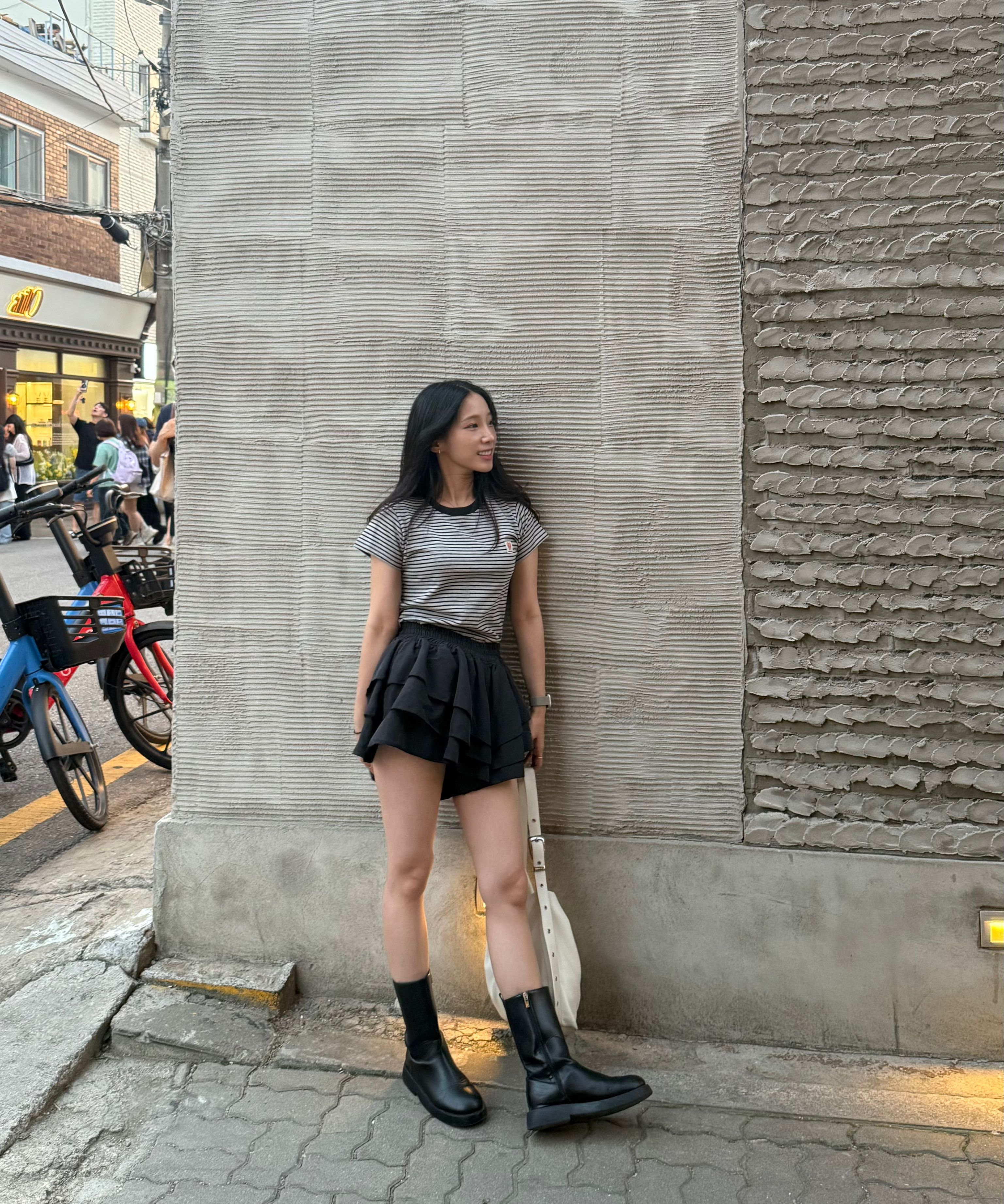 MUSINSA | TOM'S BIRTHDAY Heart Patch Stripe Half T-Shirt Gray