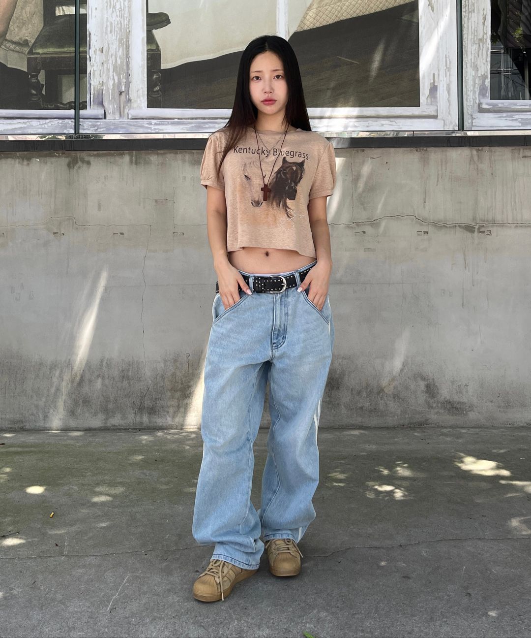 MUSINSA公式 | SCULPTOR Kentucky Stud Baby Tee Beige
