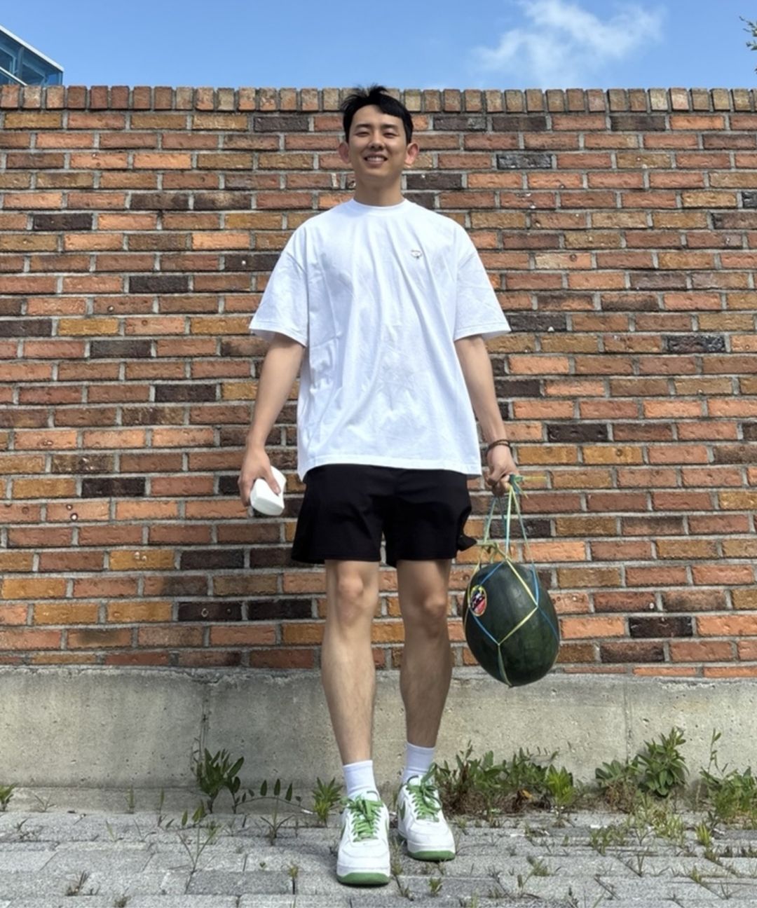 beyondclosetのBonjour Dog Wappen Short Sleeve T-Shirt 全3色 MUSINSA | BEYOND CLOSET Bonjour Dog Wappen Short Sleeve T