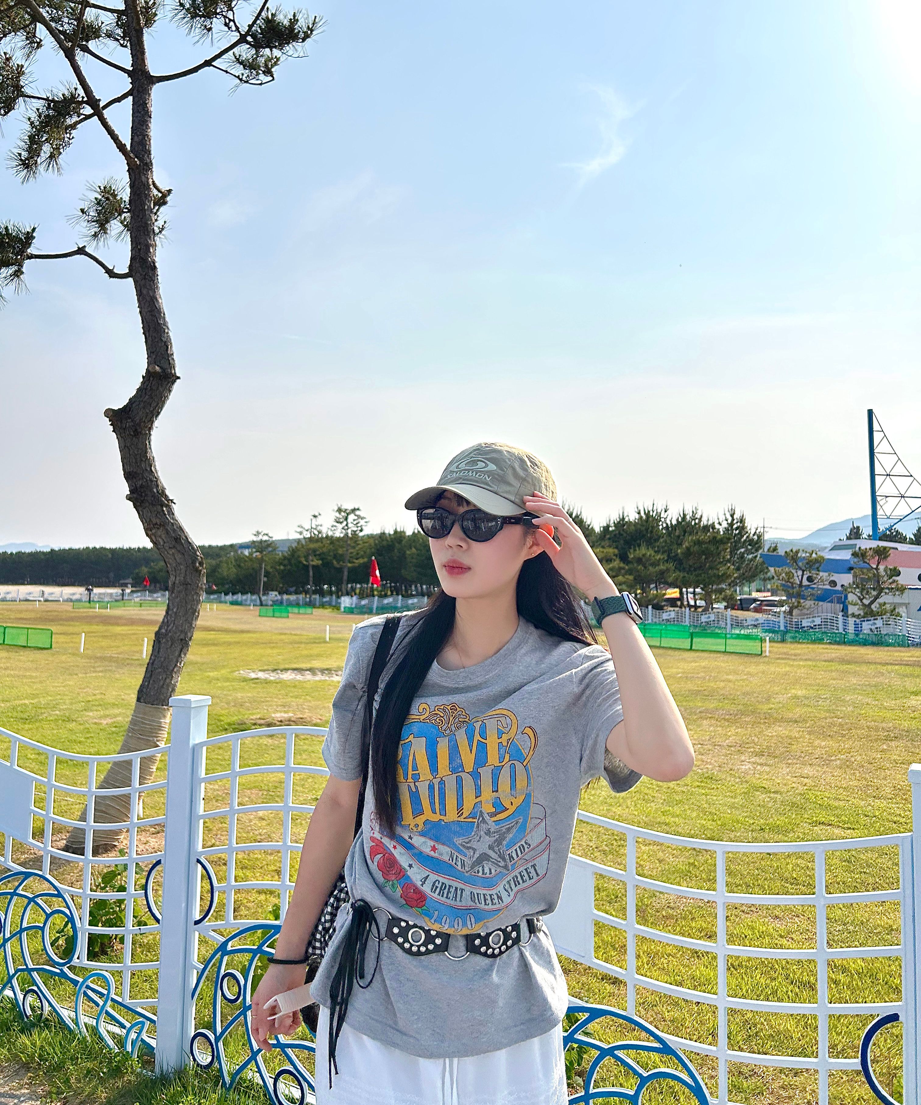 MUSINSA | RAIVE Crown Raive Graphic T-shirt VW5ME601_3color