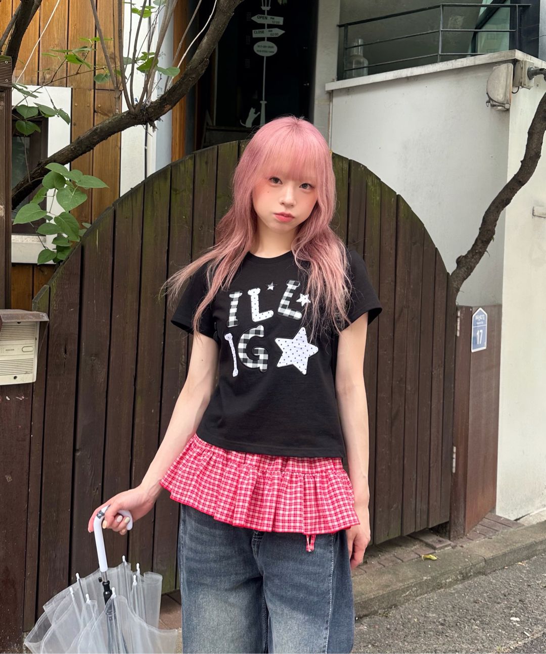 MUSINSA | ILLIGO Check Applique Loose Crop T-Shirt Black