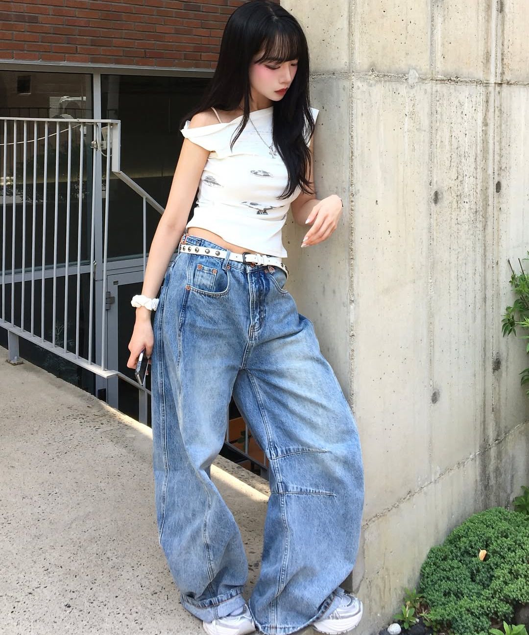 【BADBLOOD】チャーリーバレルジン - ミッドブルー MUSINSA公式 | BADBLOOD Charlie Barrel jeans - Mid Blue