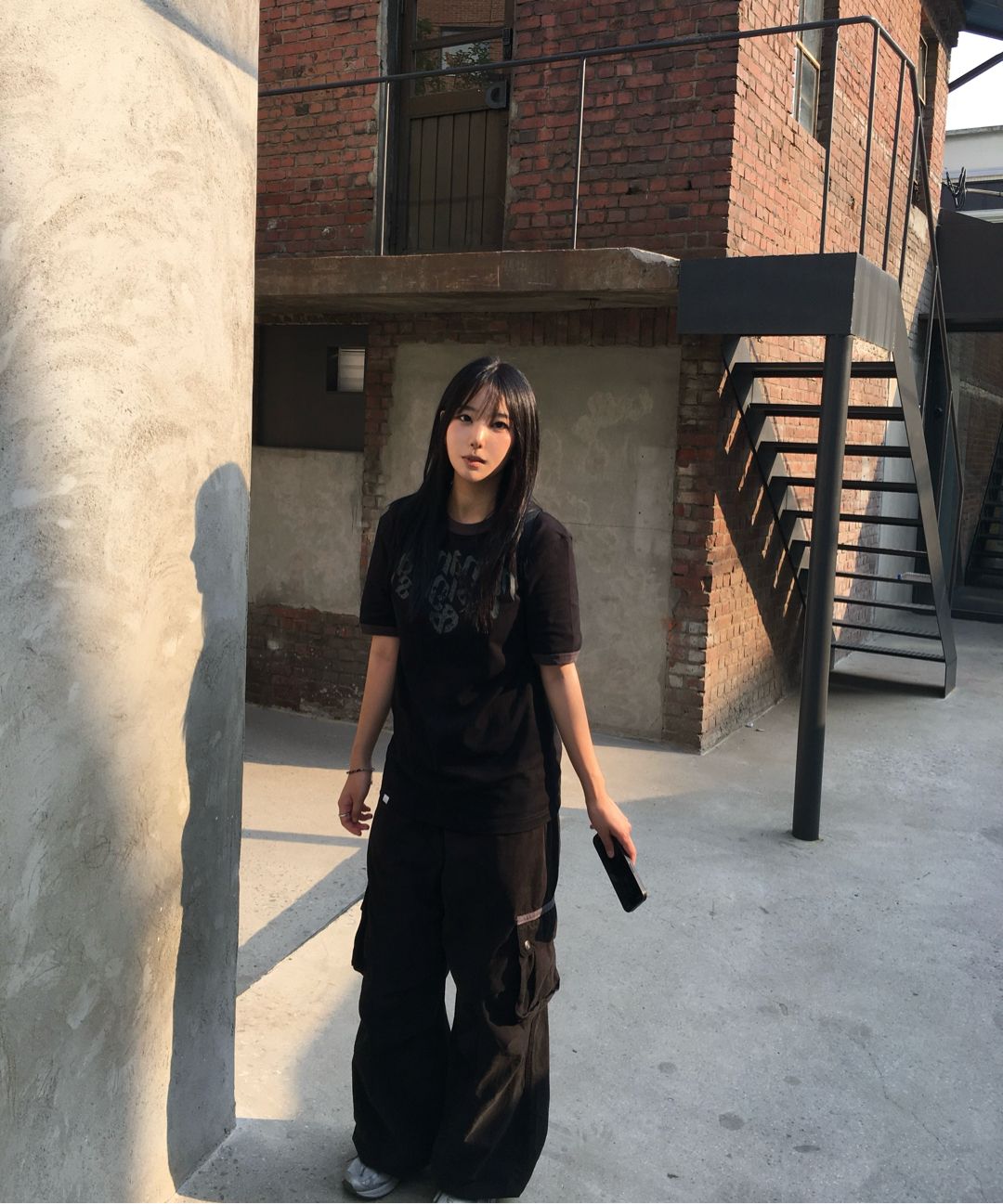 ★AAKAM★ Knee Pin-tuck Contrast Cargo Pants MUSINSA | AAKAM Knee Pin-tuck Contrast Cargo Pants (Black)