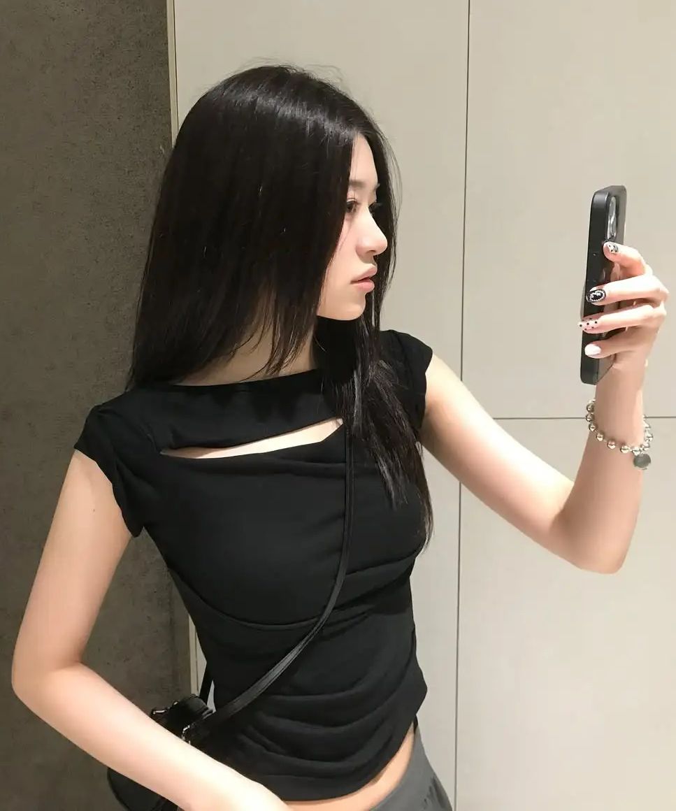 MUSINSA公式 | FLAREUP Asymmetrical Draped Roll-Up T-Shirt (FL