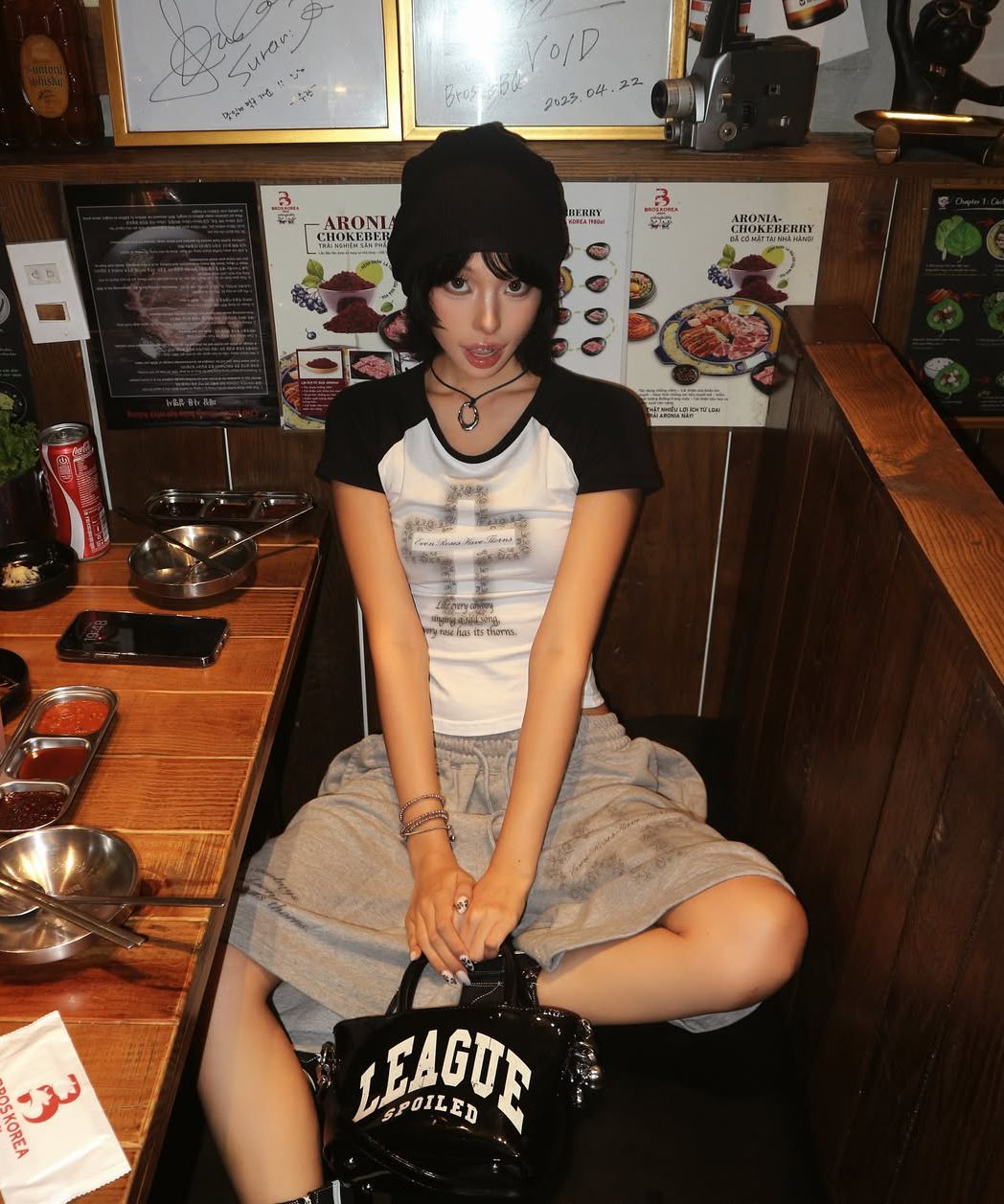 【韓国NIIER NOR ニアノア】CROSS ROSE RAGLAN TEE MUSINSA | NIIER NOR CROSS ROSE RAGLAN TEE_IVORY