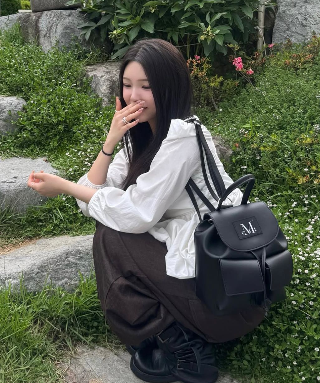 MUSINSA公式 | MUCENT Aren Two Pocket Leather Mini Backpack