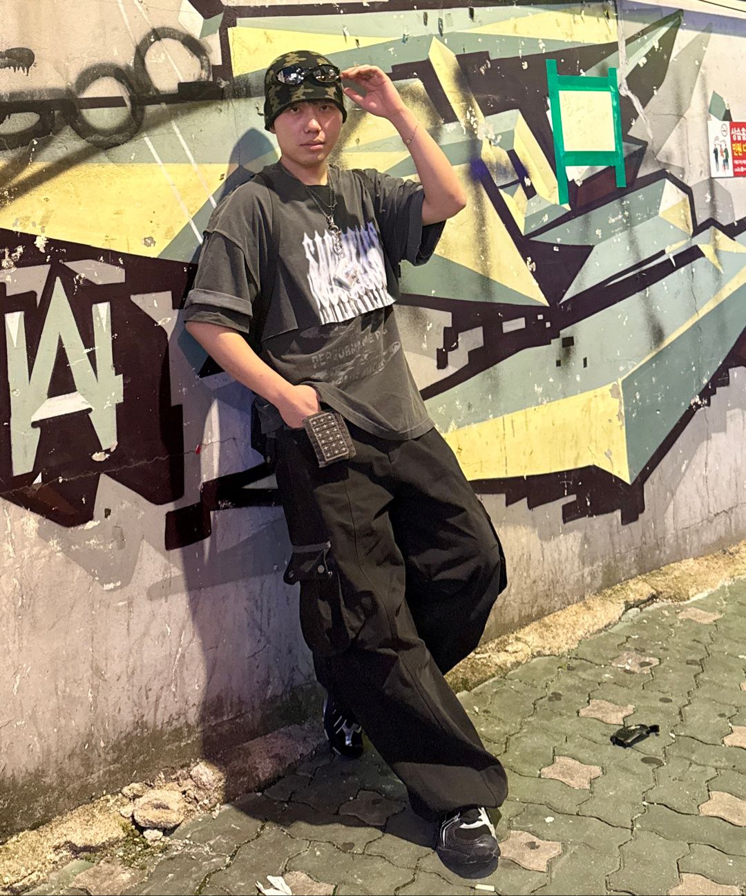 ★AAKAM★ Knee Pin-tuck Contrast Cargo Pants MUSINSA | AAKAM Knee Pin-tuck Contrast Cargo Pants (Black)