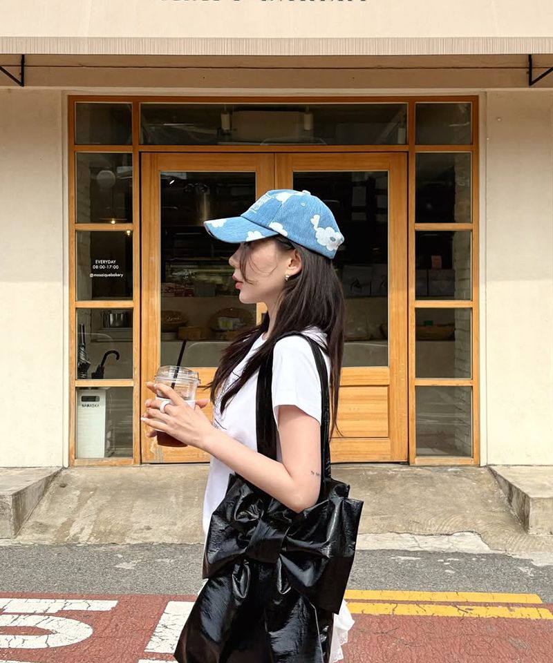 MUSINSA | DEW E DEW E Ribbon shoulder bag_gray