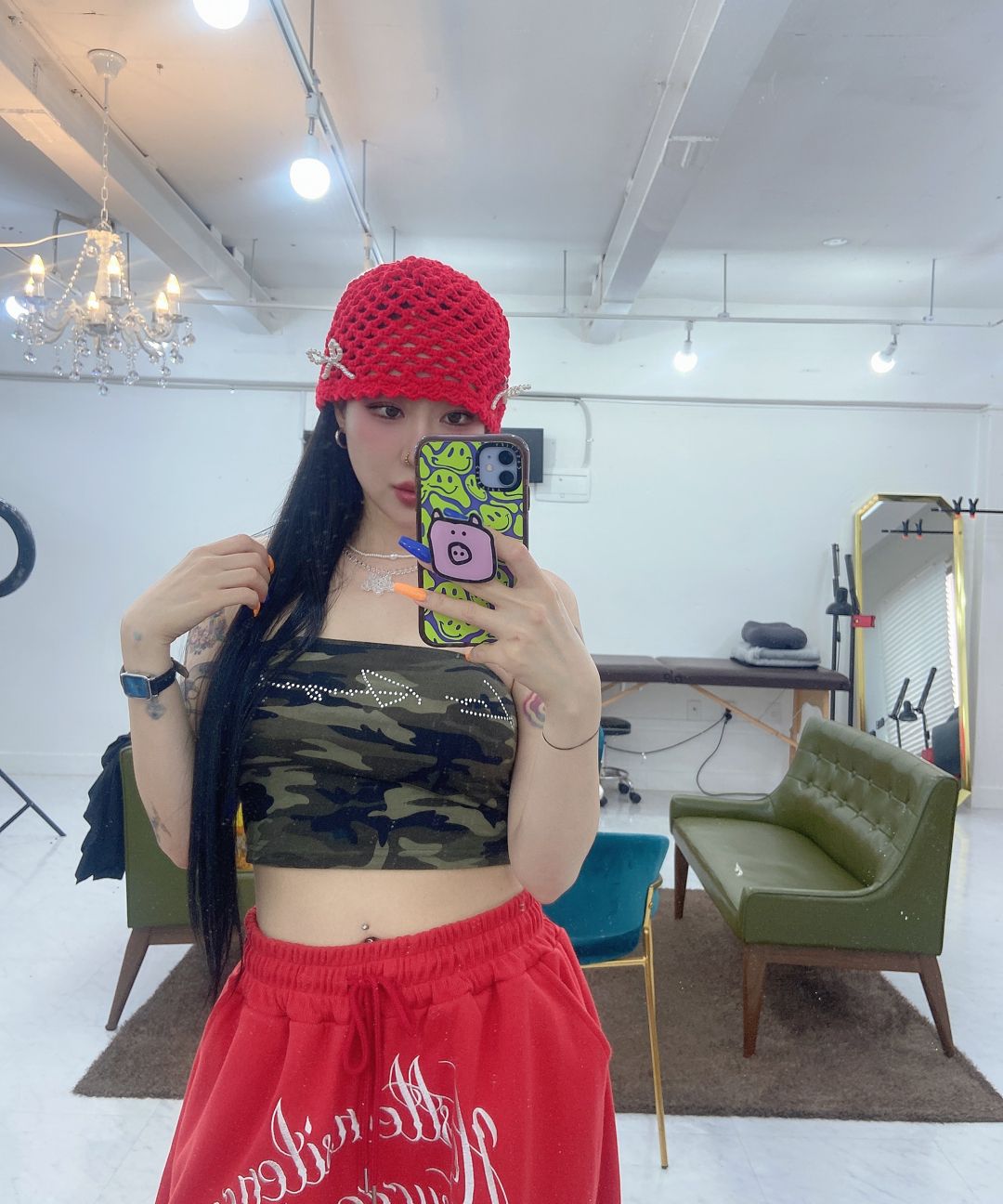 MUSINSA | EASY NO EASY Lettering Balloon Sweatpants - Red