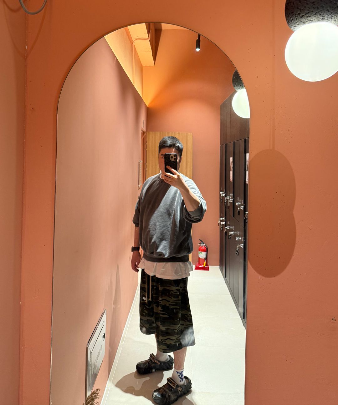 MUSINSA | ATTENTIONROW Edition6. 3-Tuck Balloon Fit Bermuda