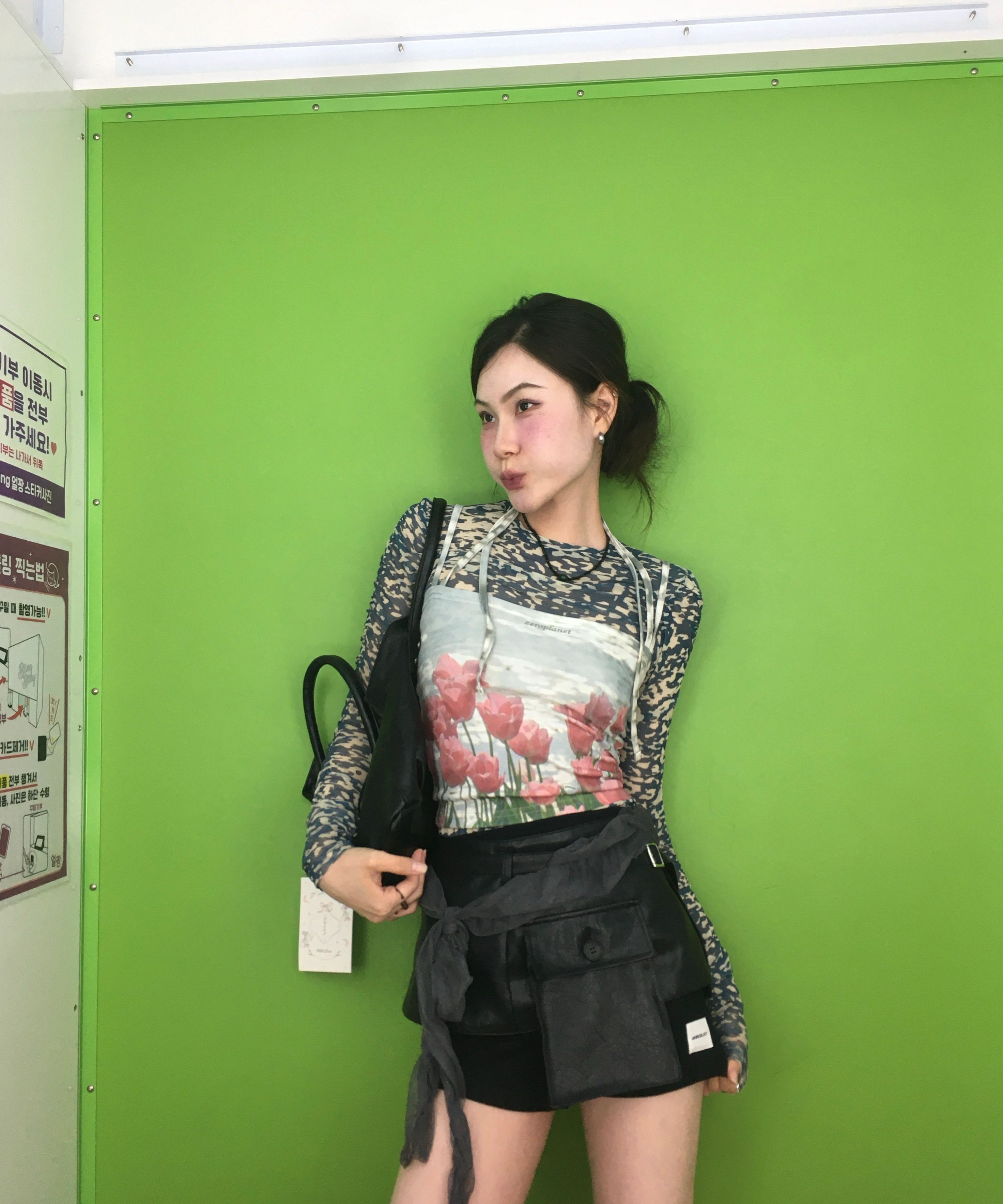 MUSINSA | ZEROPLANET Graphic Ribbon Sleeveless Top [PINK]