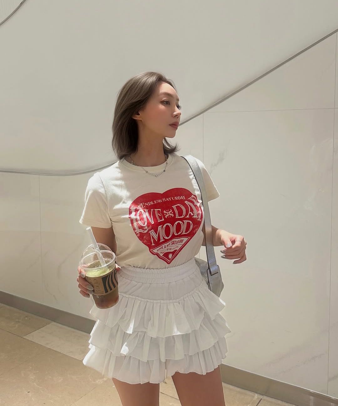 MUSINSA | SATUR Saturday Retro Mood Graphic Short Sleeve T
