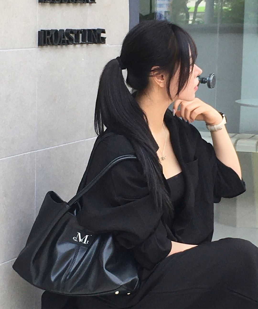 MUSINSA | MUCENT Epee Middle Stitch Leather Tote Bag (Unisex)