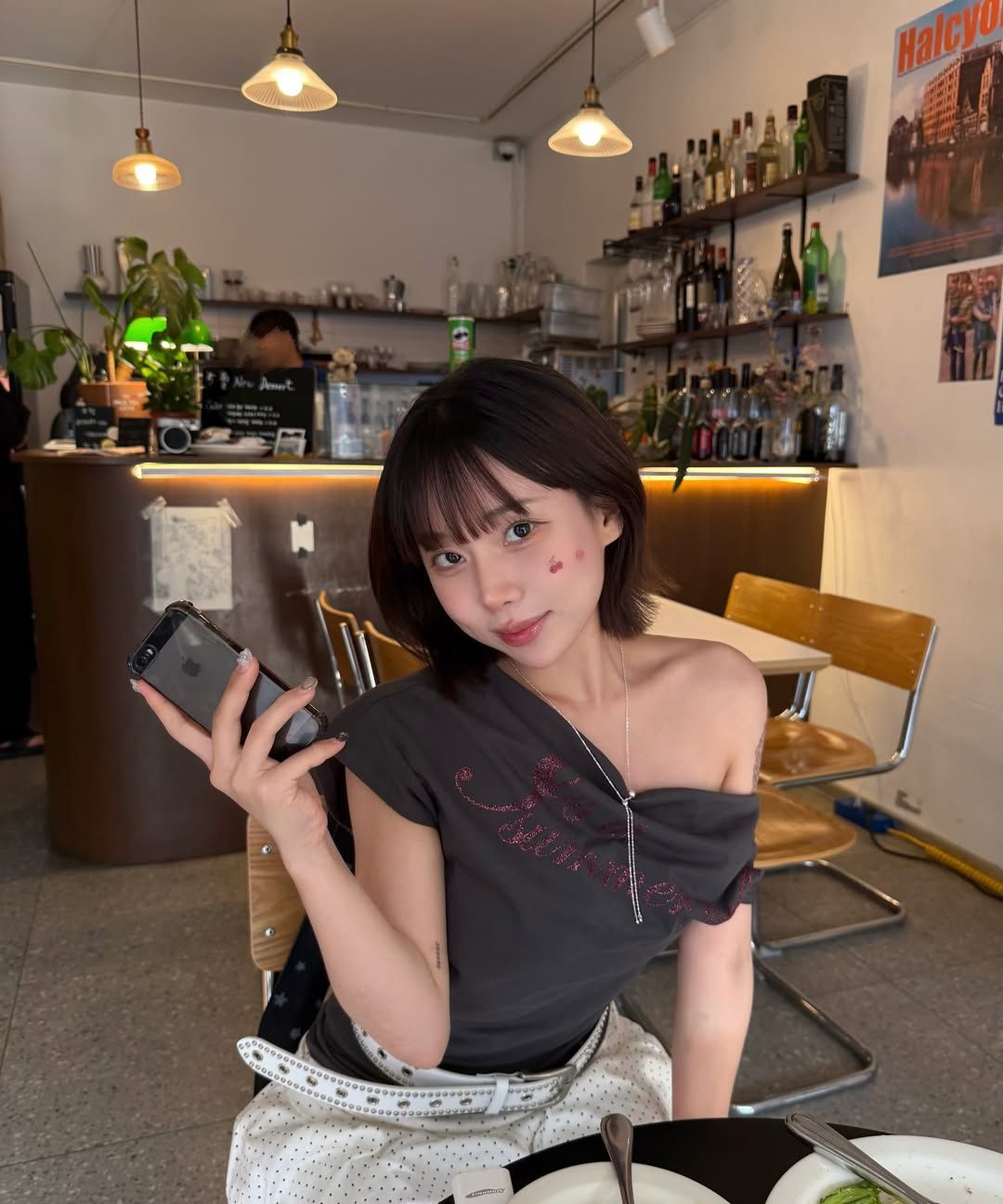 MUSINSA | LUV IS TRUE SM GLITTER OFFSHOULDER TEE(PINK)