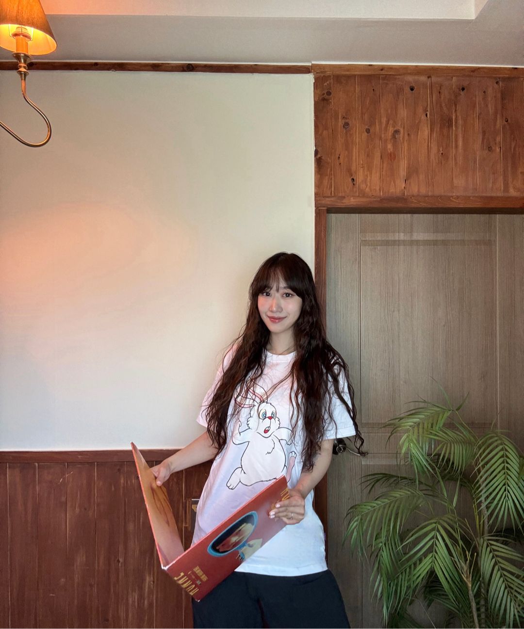 Tシャツ・カットソー LAUGHER Puck and Run Bunny Pink T-Shirt White TS66 MUSINSA公式 | LAUGHER Puck and Run Bunny (Pink) T-Shirt - White