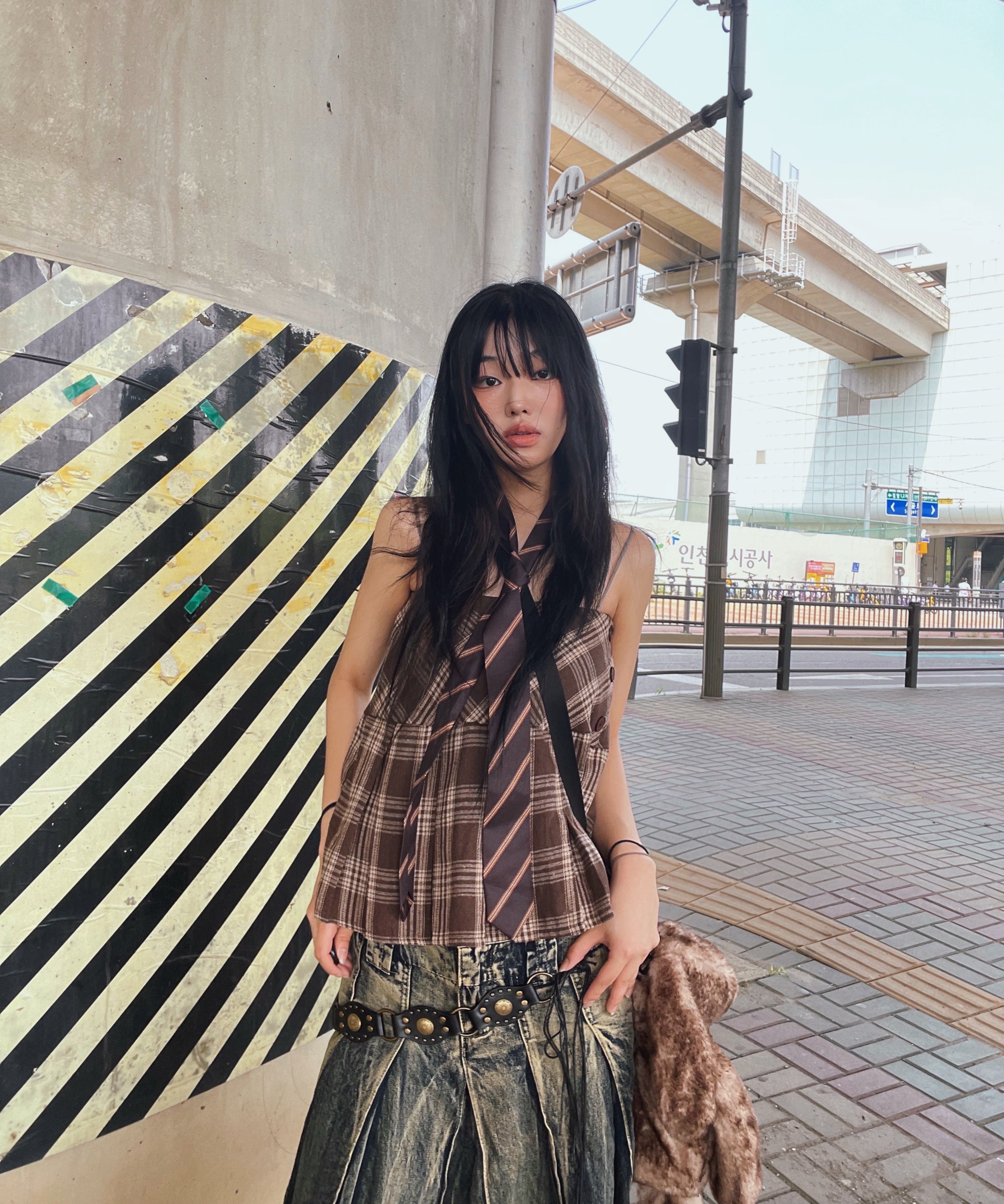 MUSINSA | LAUGHER Rabbit Cross Bag - Black