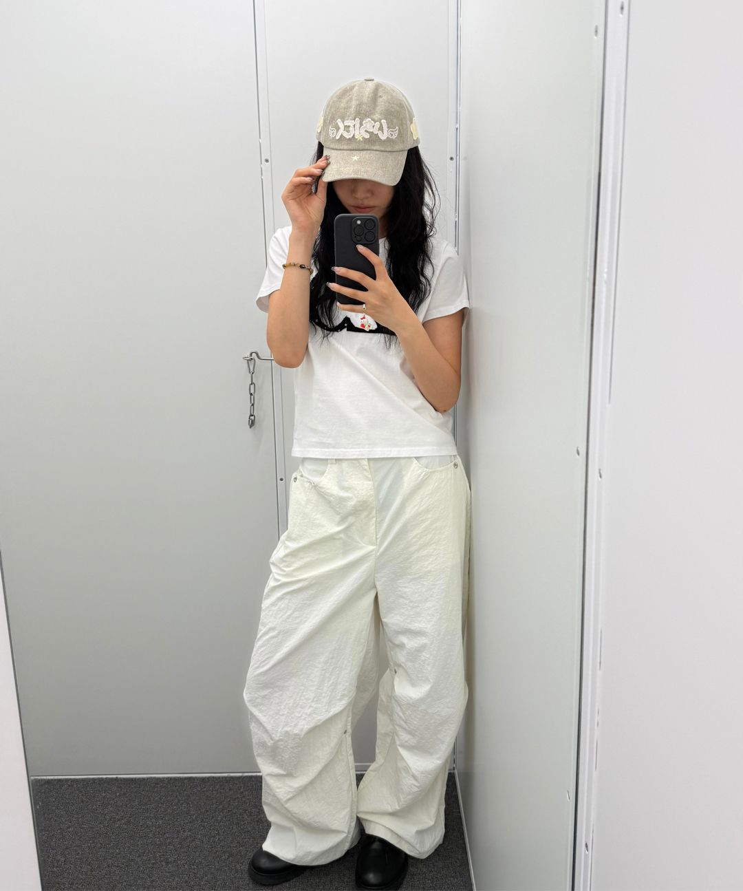 MUSINSA | ILLIGO IG pin tuck wide pants white