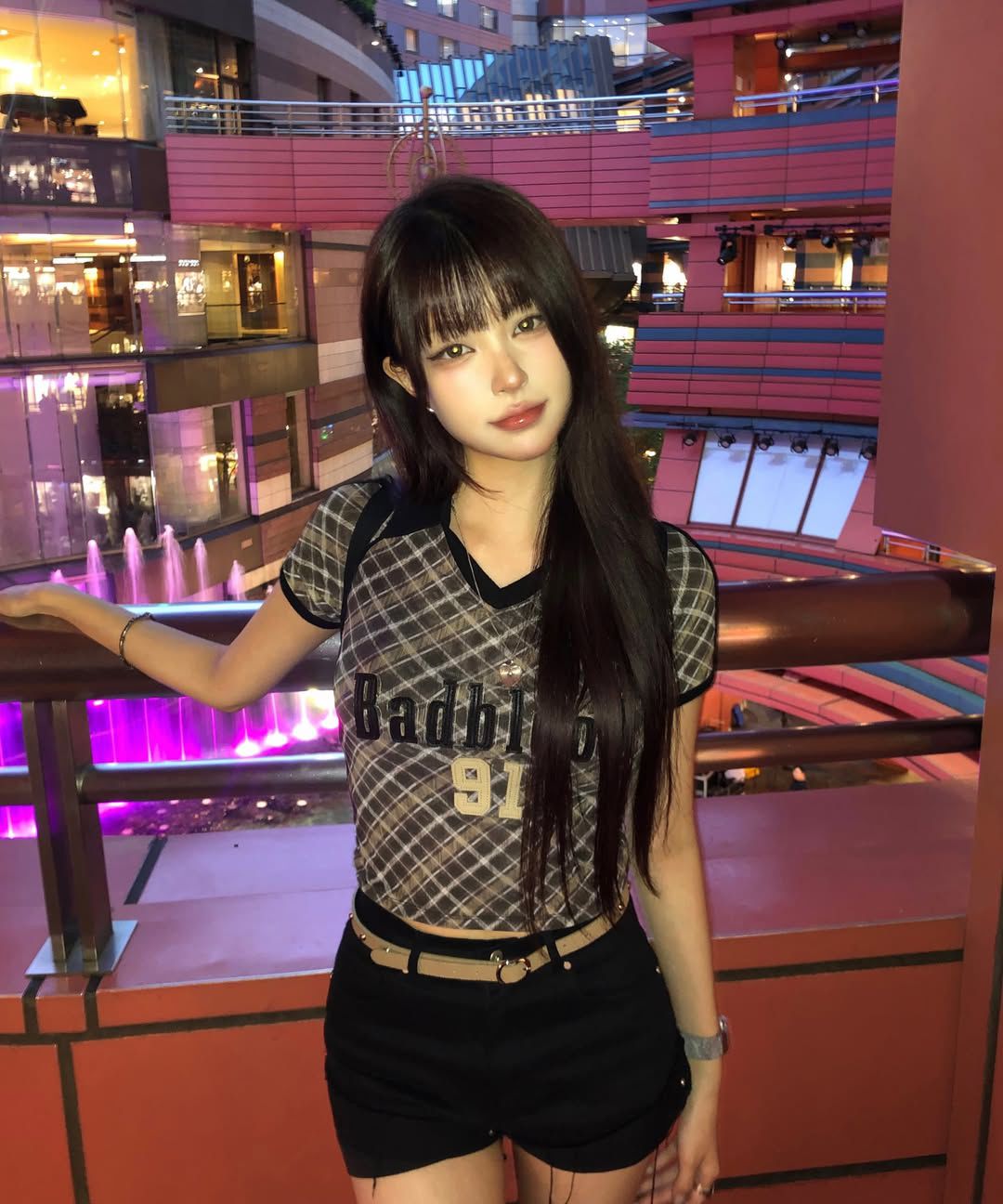 【BAD BLOOD】 Vintage Club V-Neck Check T-Shirt☆大人気☆ MUSINSA | BADBLOOD Vintage Club V-Neck Check T-Shirt - Black
